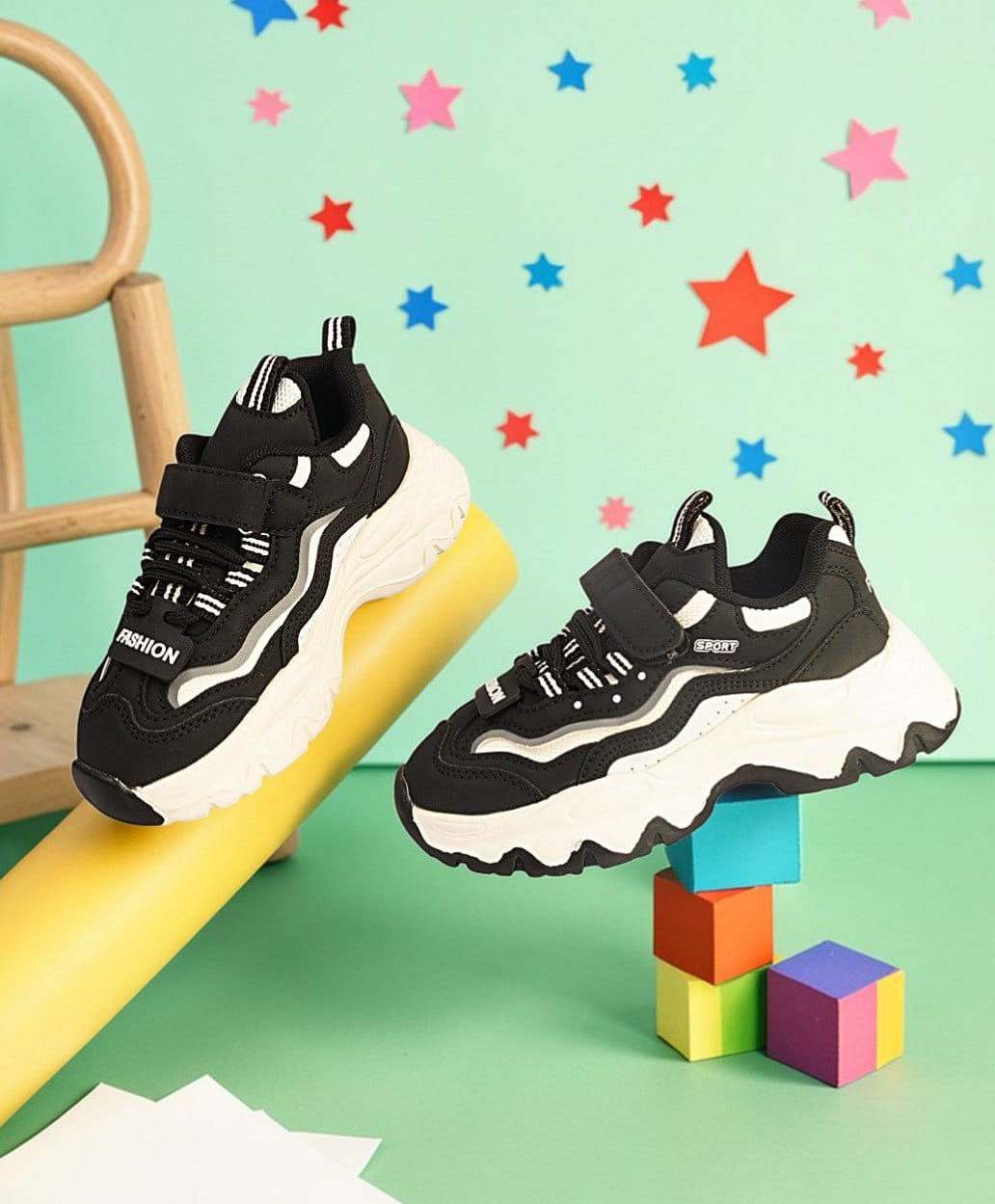 TRUFFLE COLLECTION Abstract Designed Velcro Closure Shoes - Black & White-picture-25