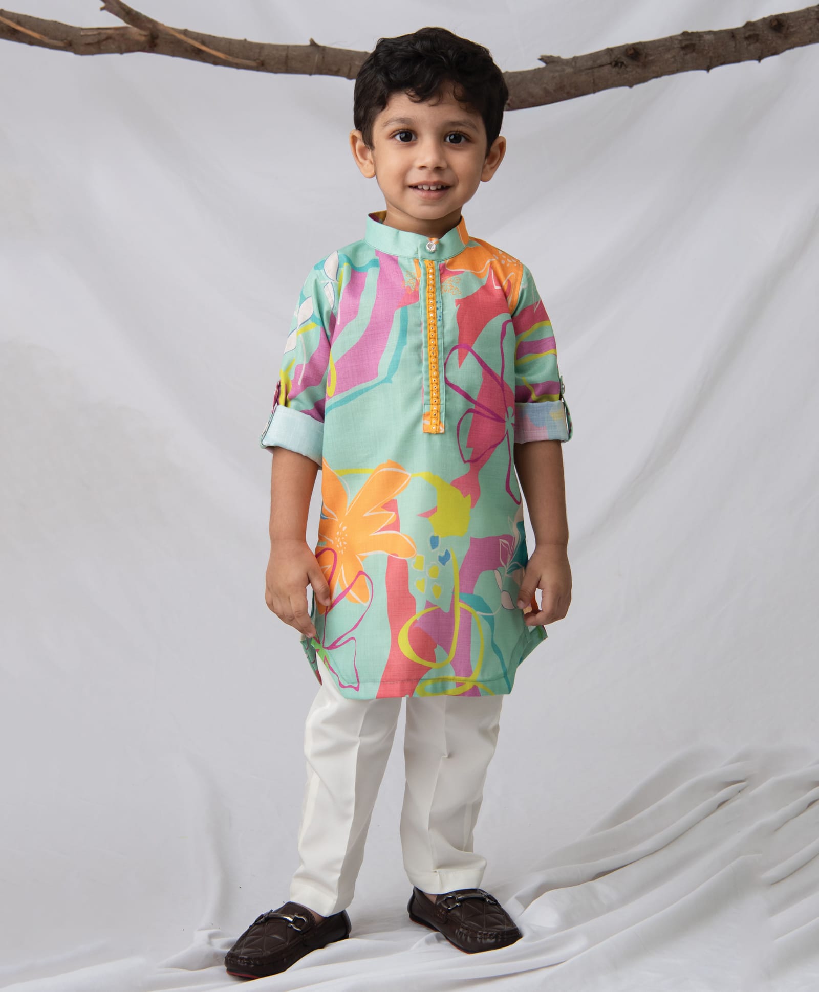 LITTLE COLLARS Woven Full Sleeves Floral Printed Kurta & Pyjama Set - Green-image-43