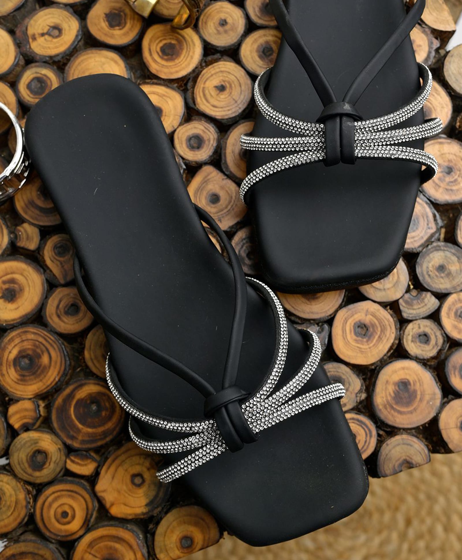 NZS Stones Embellished Sandals - Black-picture-17