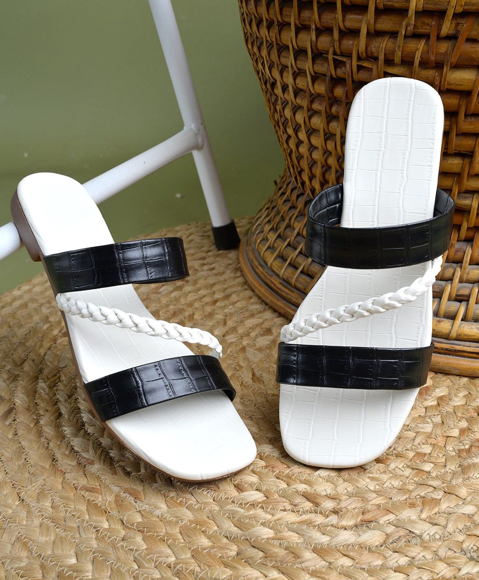 NZS Solid Braid Strap Detailed Sandals - White-picture-29