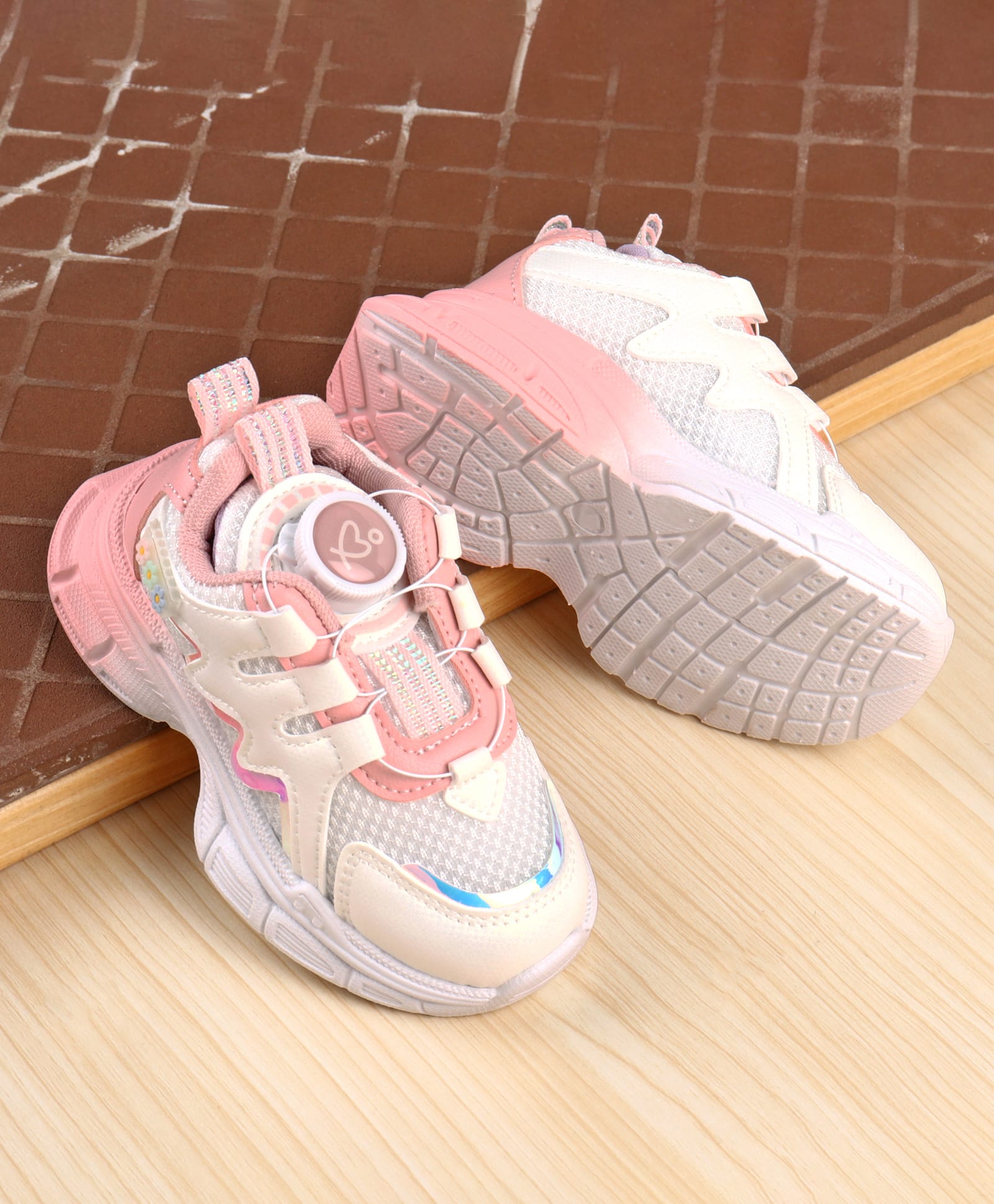 Babyoye Lace Up Sneaker Shoes With Applique - Pink-picture-10