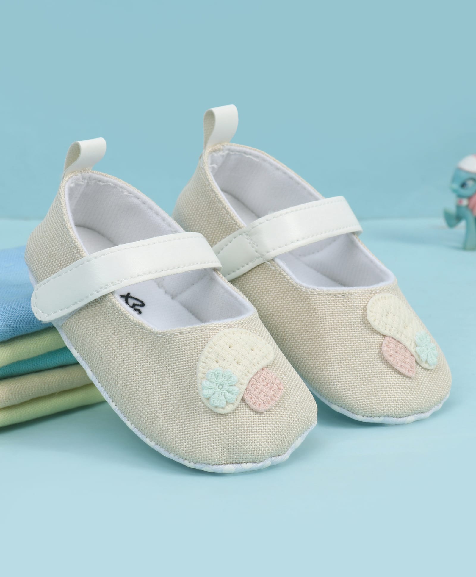 Babyoye Velcro Closure Booties With Floral Applique - White-image-47