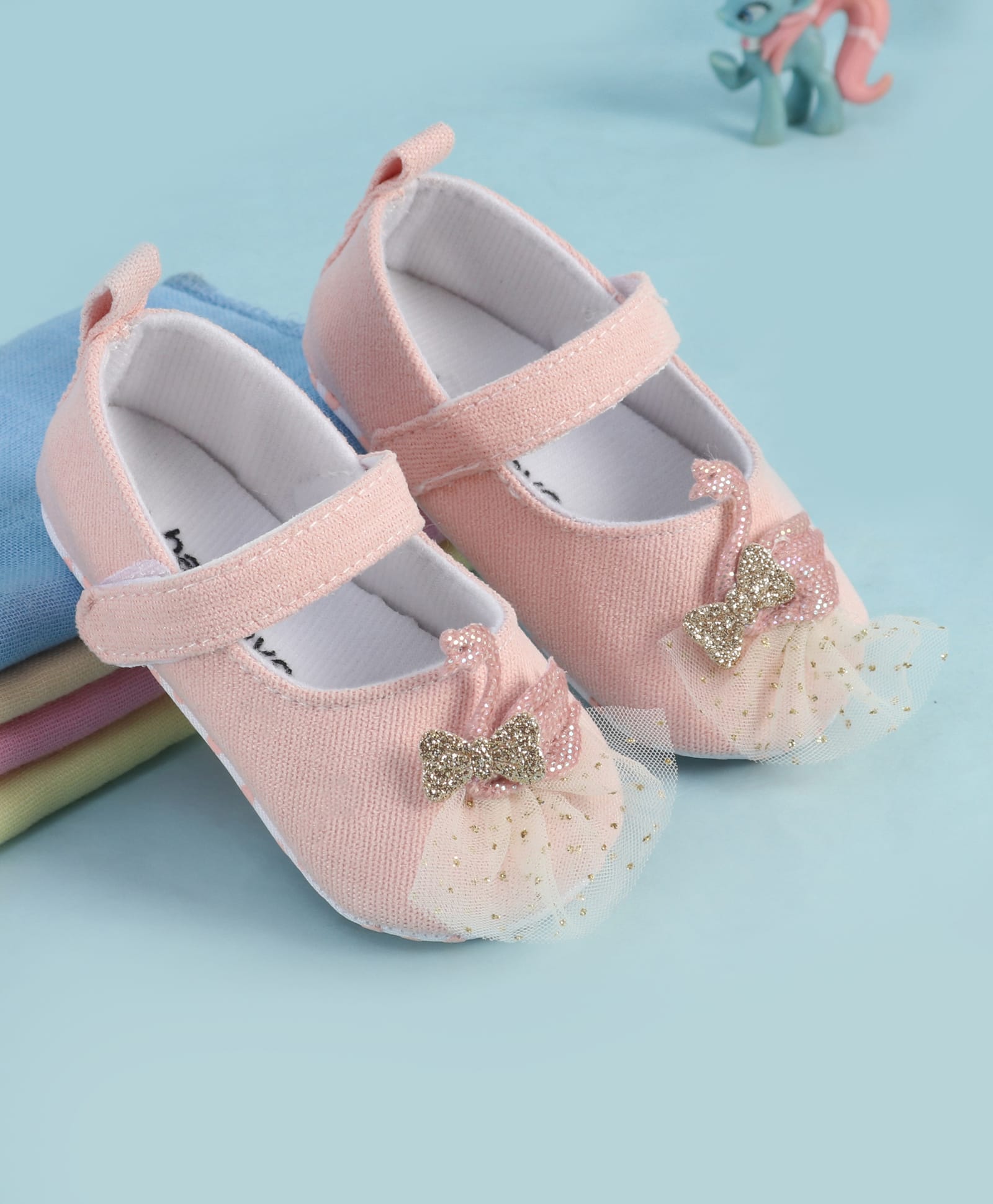 Babyoye Velcro Closure Booties With Bird & Bow Applique - Pink-image-15