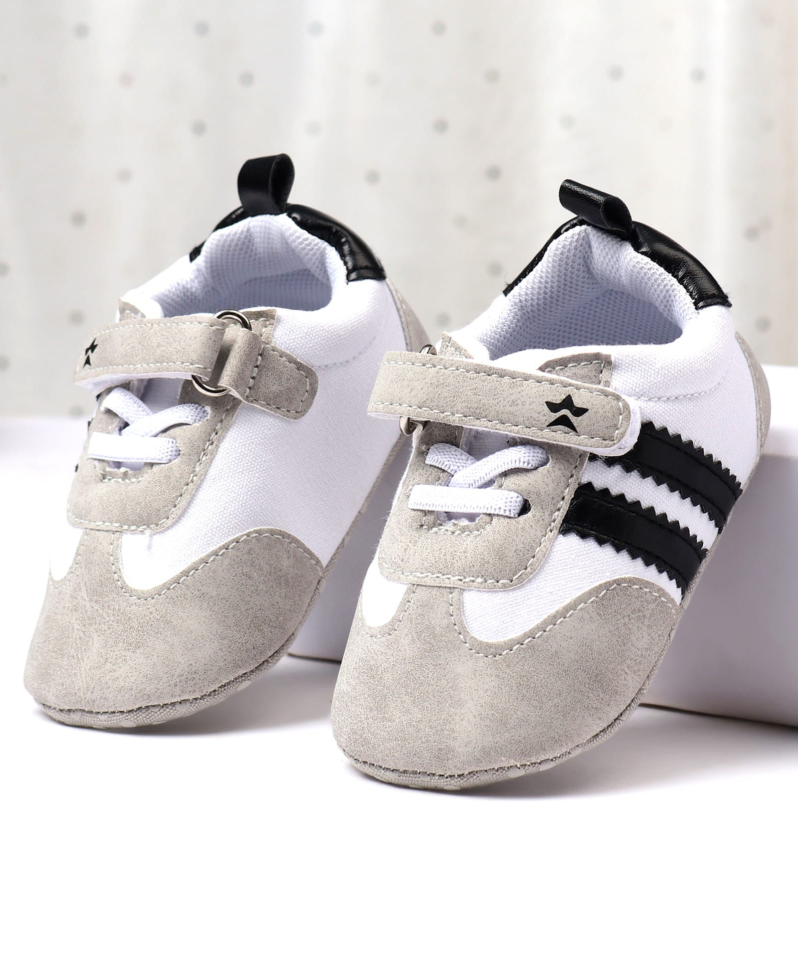 Cute Walk by Babyhug Velcro Closure Striped Booties - Grey-picture-27