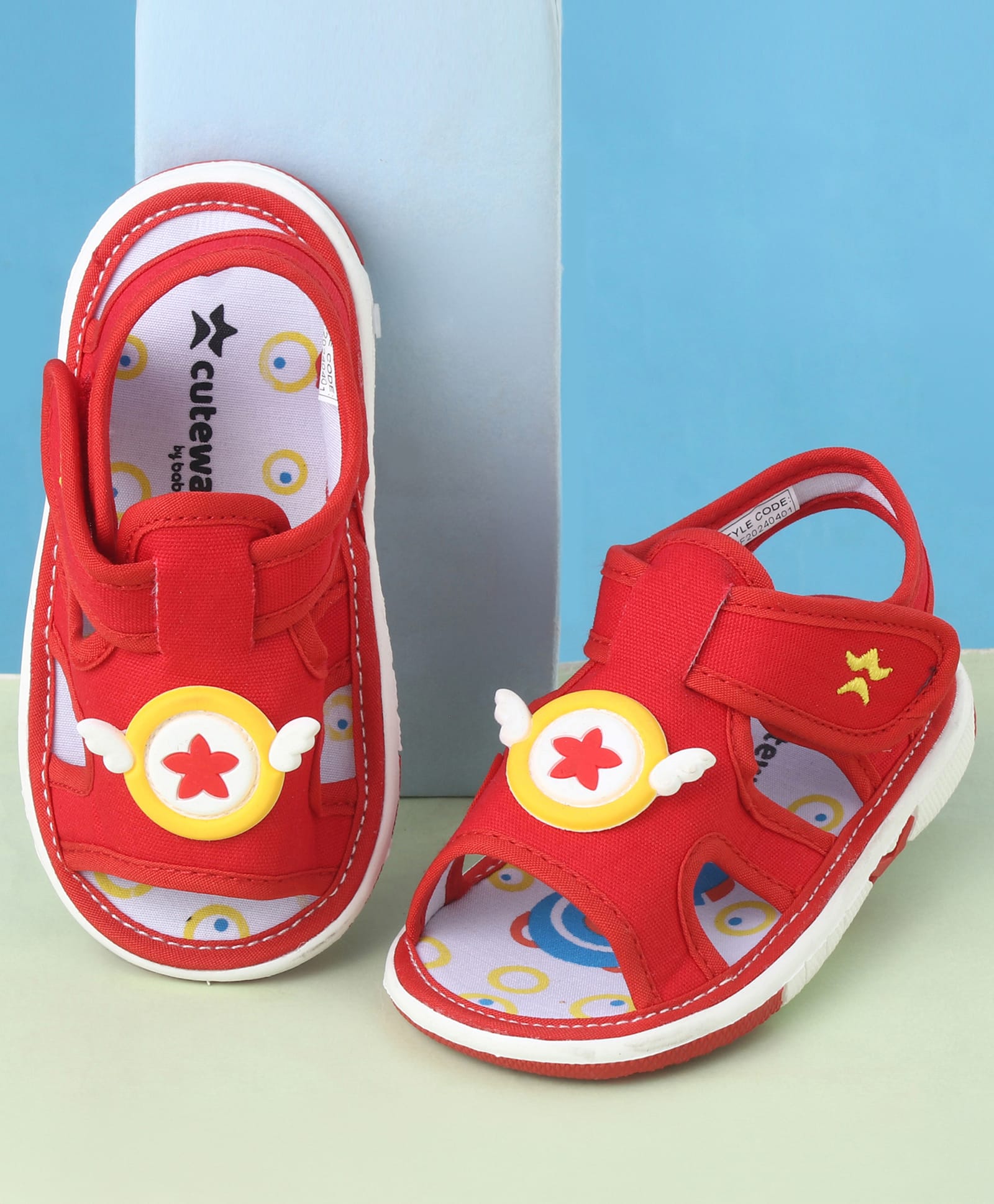 Cute Walk by Babyhug Velcro Closure Sandals with Applique - Red-picture-12