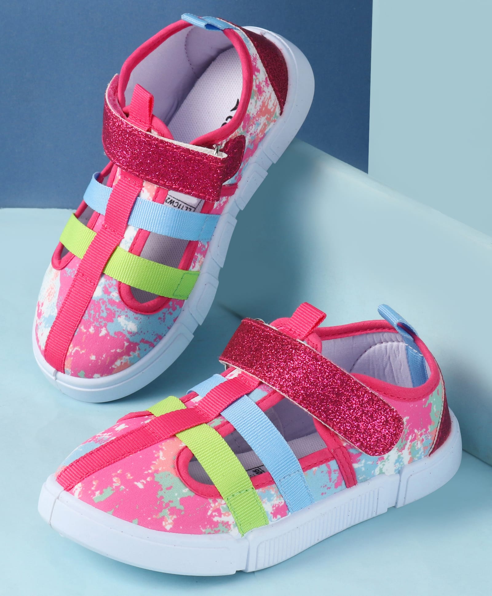 Cute Walk by Babyhug Velcro Closure Sandals with Camouflage Print - Fuchsia-picture-20