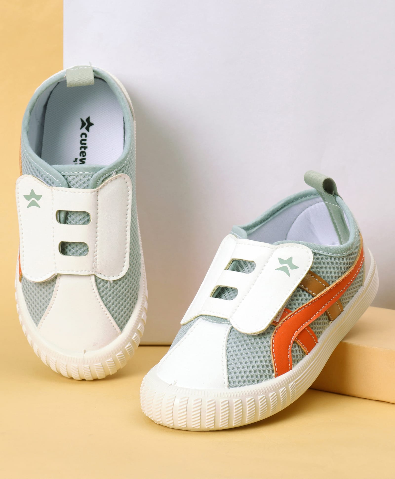 Cute Walk by Babyhug Velcro Closure Casual Shoes - Grey-picture-21
