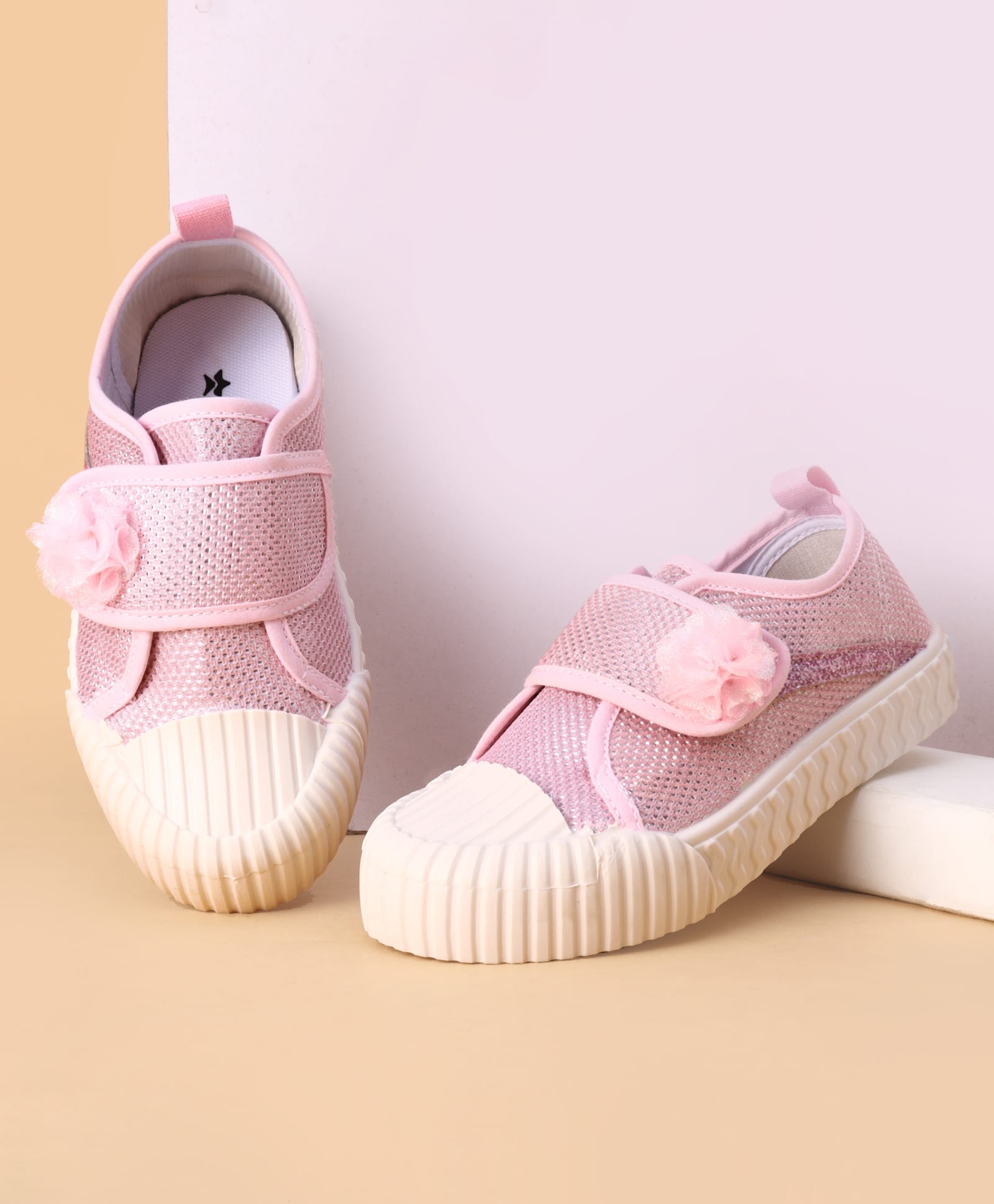 Cute Walk by Babyhug Velcro Closure Casual Shoes With Floral Applique - Pink-picture-16