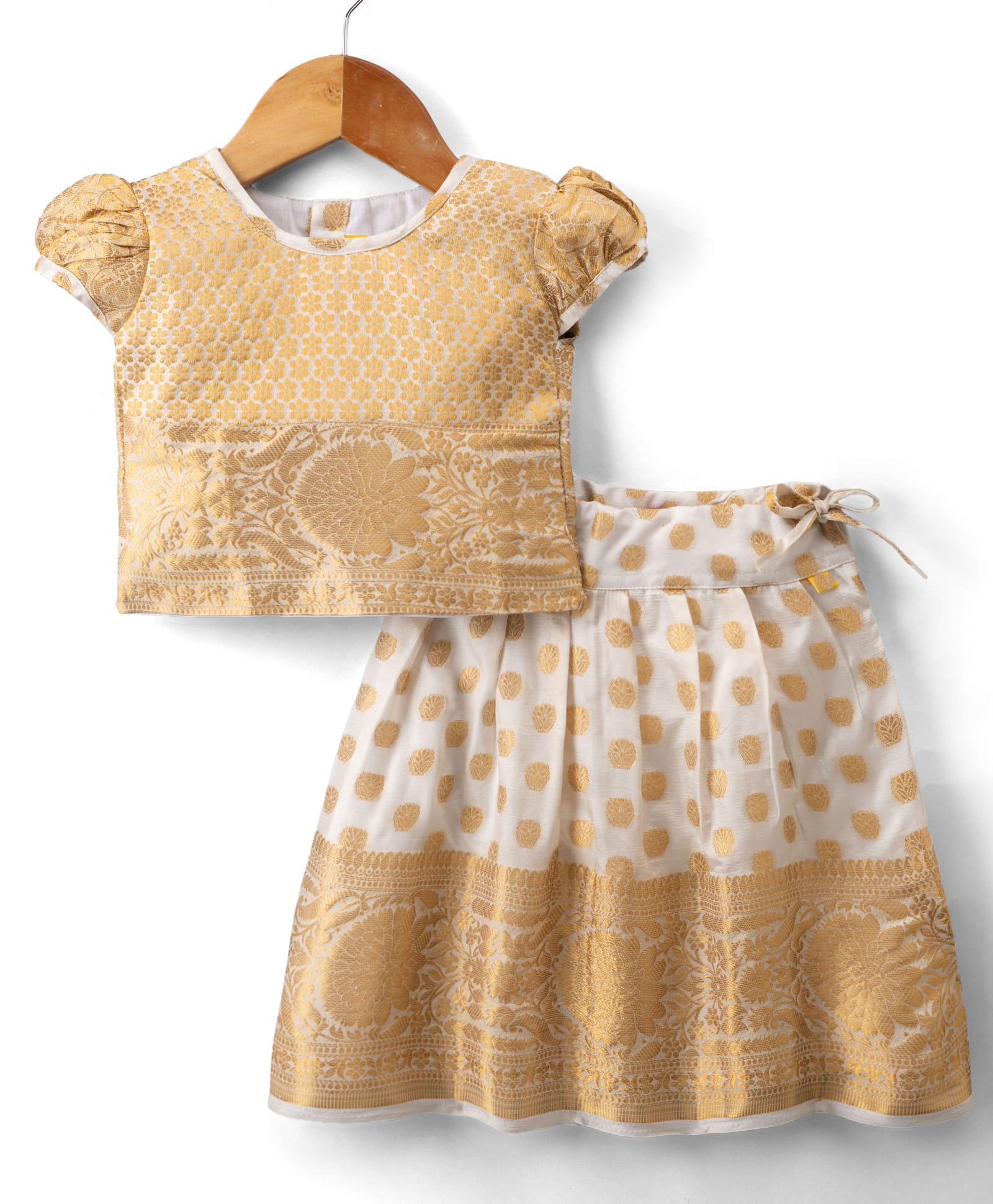 Bhartiya Paridhan Silk Woven Puffed Sleeves Choli Lahega Set - Cream-image-11