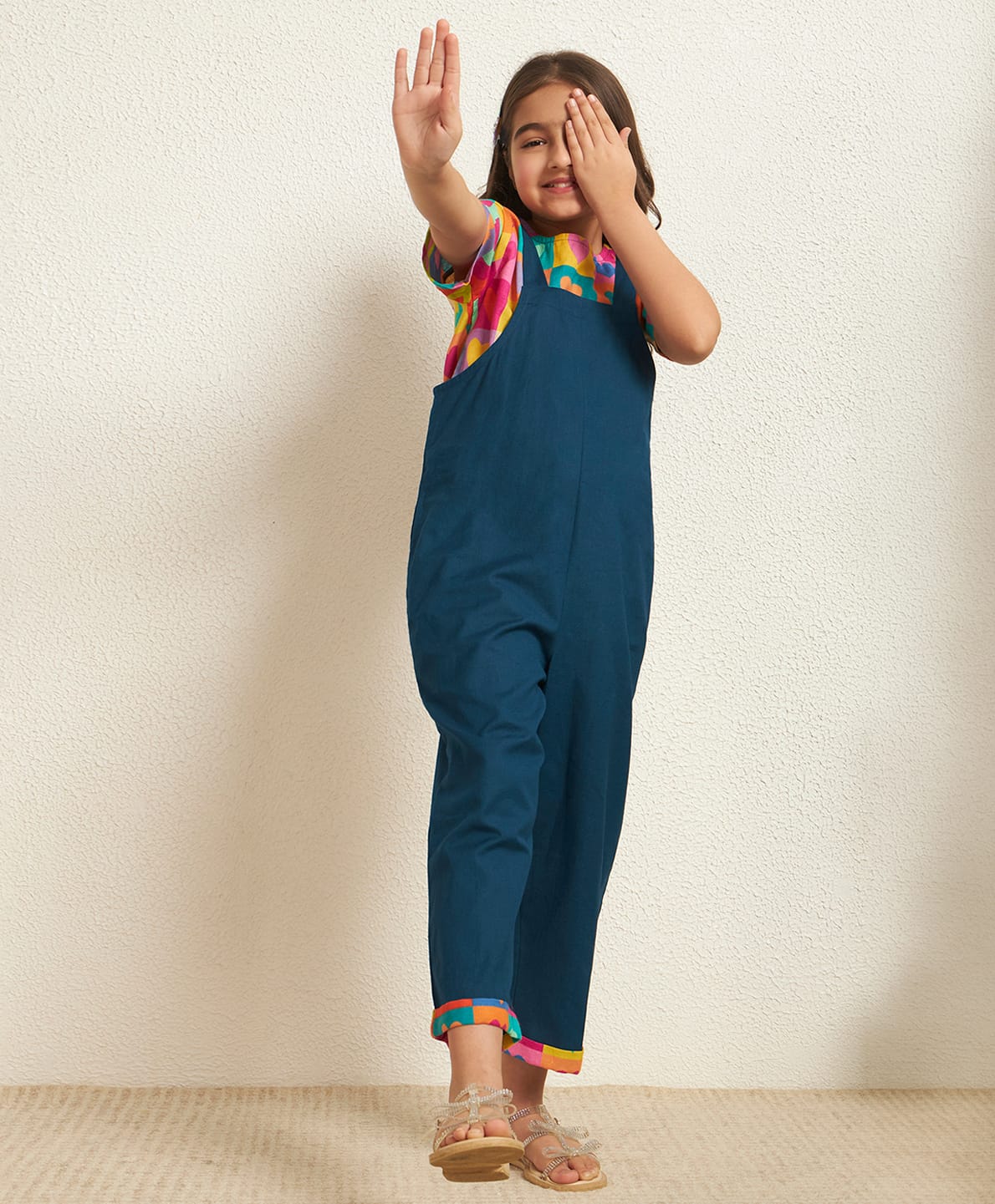 Bugandbees Poplin Woven Solid Dungaree With Half Sleeves Hearts Printed Tee - Teal Blue-picture-12