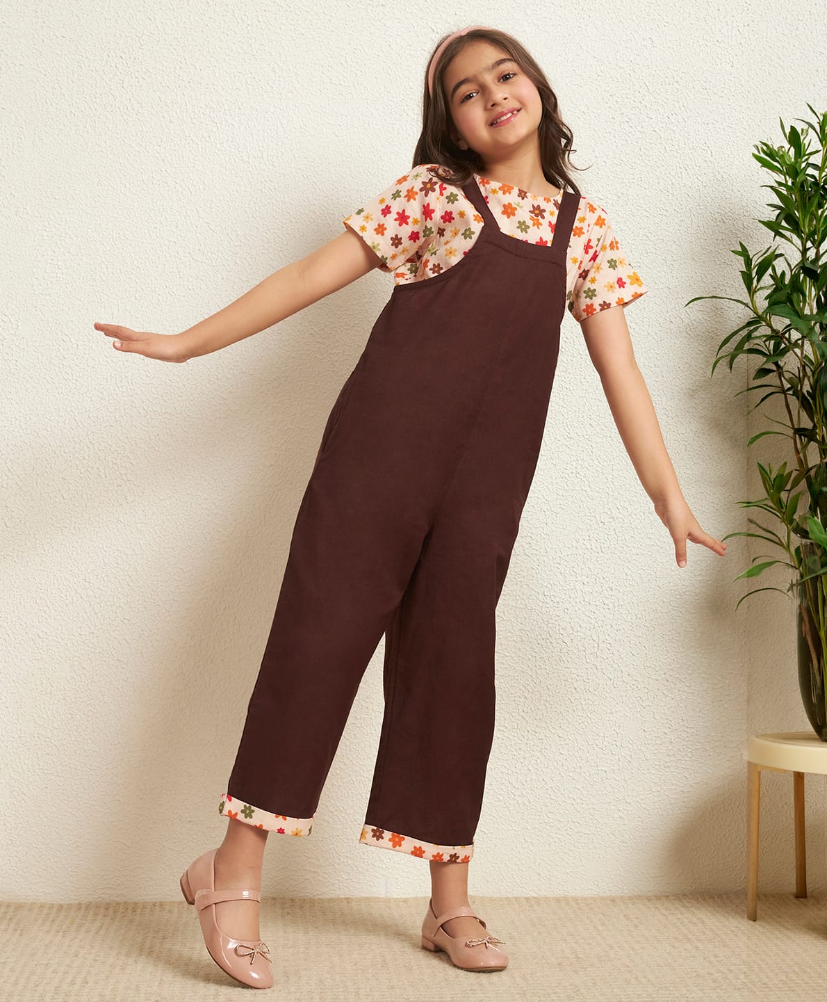 Bugandbees Cotton Flax Woven Solid Dungaree With Half Sleeves Floral Printed Tee - Brown-picture-17