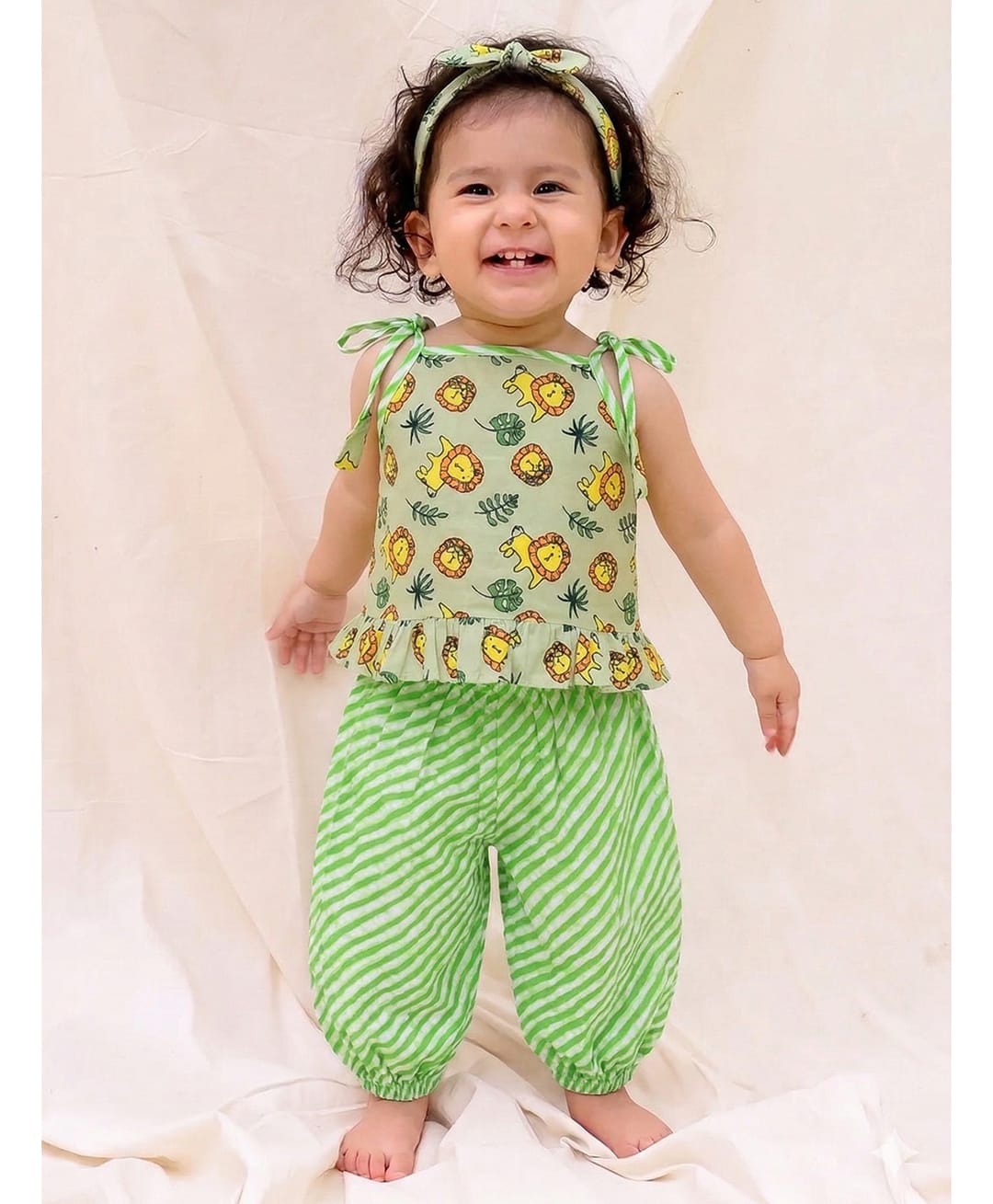 BownBee Pure Cotton Woven Sleeveless Lion Printed Top & Salwar Set With Hair Band - Green-picture-25