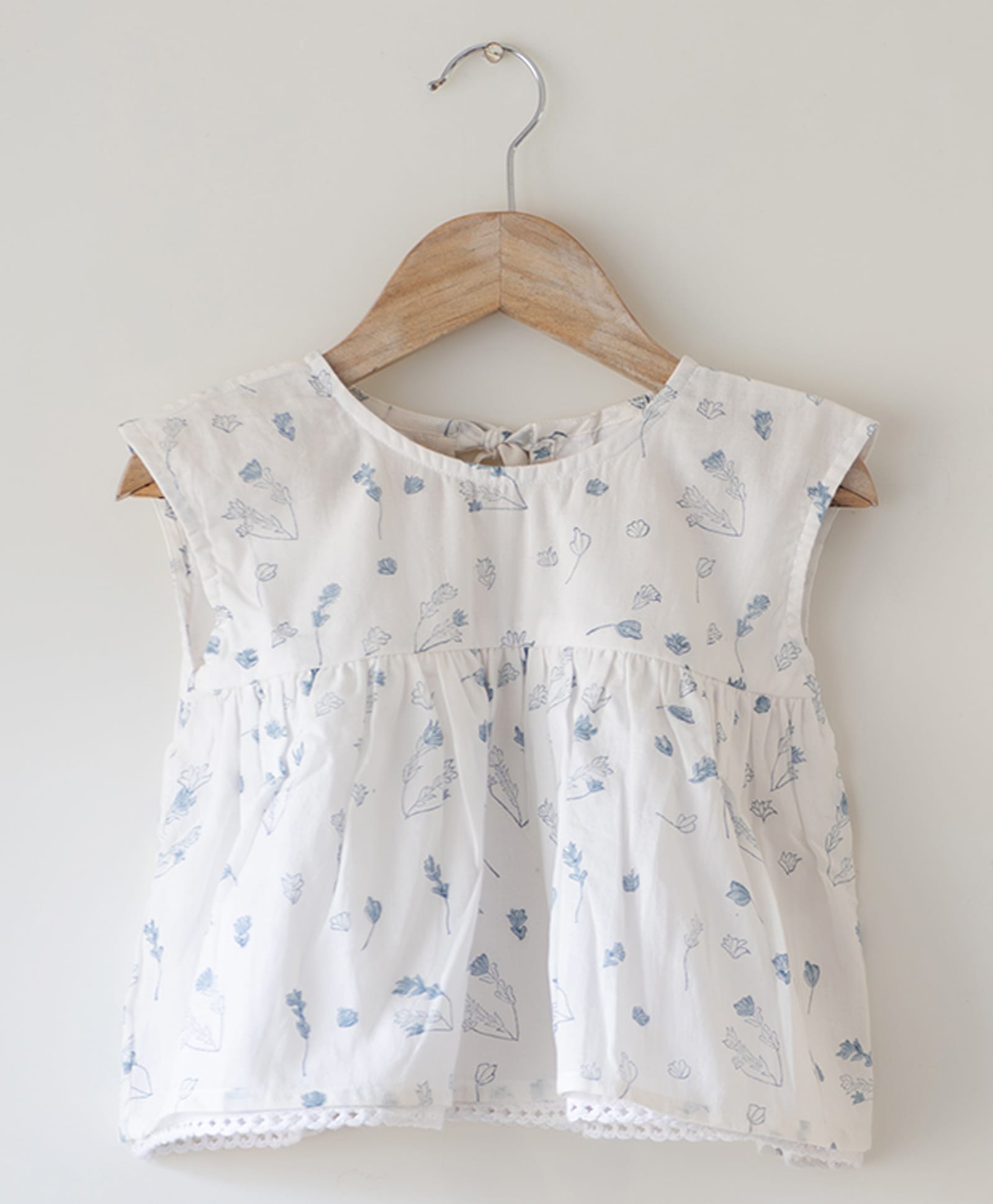 Love the World Today Cotton Woven Sleeveless Floral Printed Top - White-picture-21