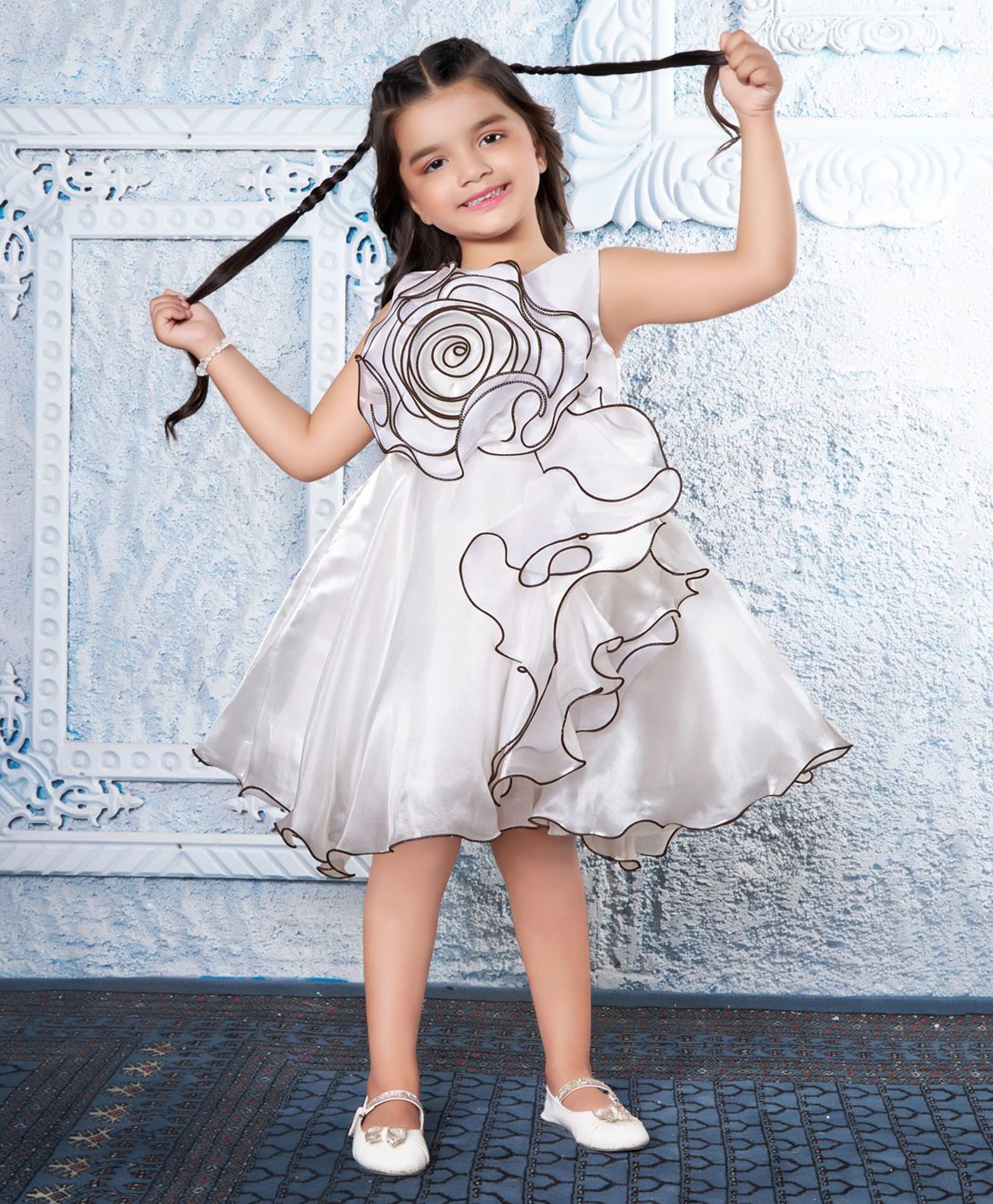 Ministitch Woven Sleeveless Floral Applique Detailed Dress - White-picture-4