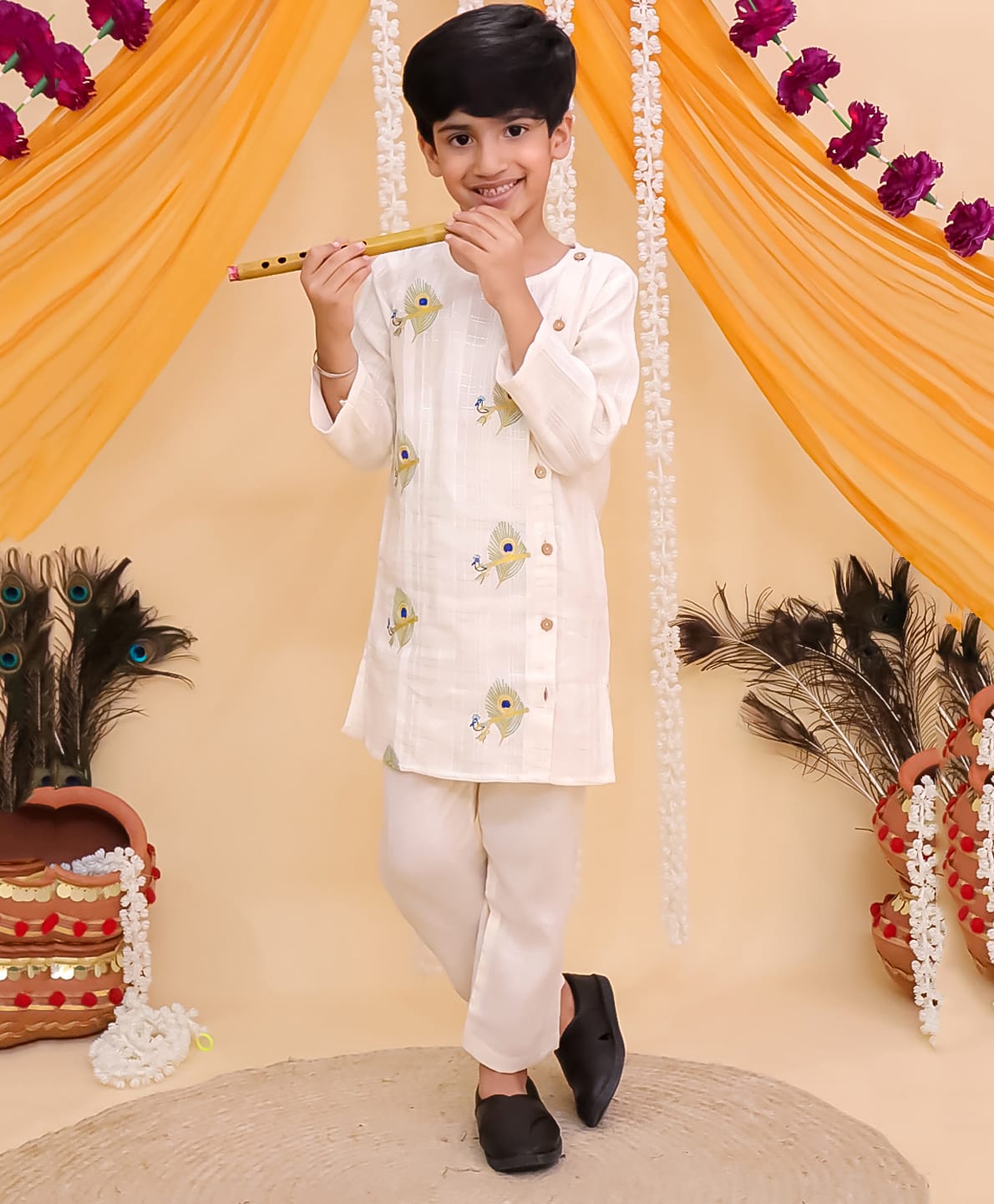 The Mom Store Cotton Woven Full Sleeves Mor Pankh Embroidered Kurta & Pyjama Set - Off White-image-34