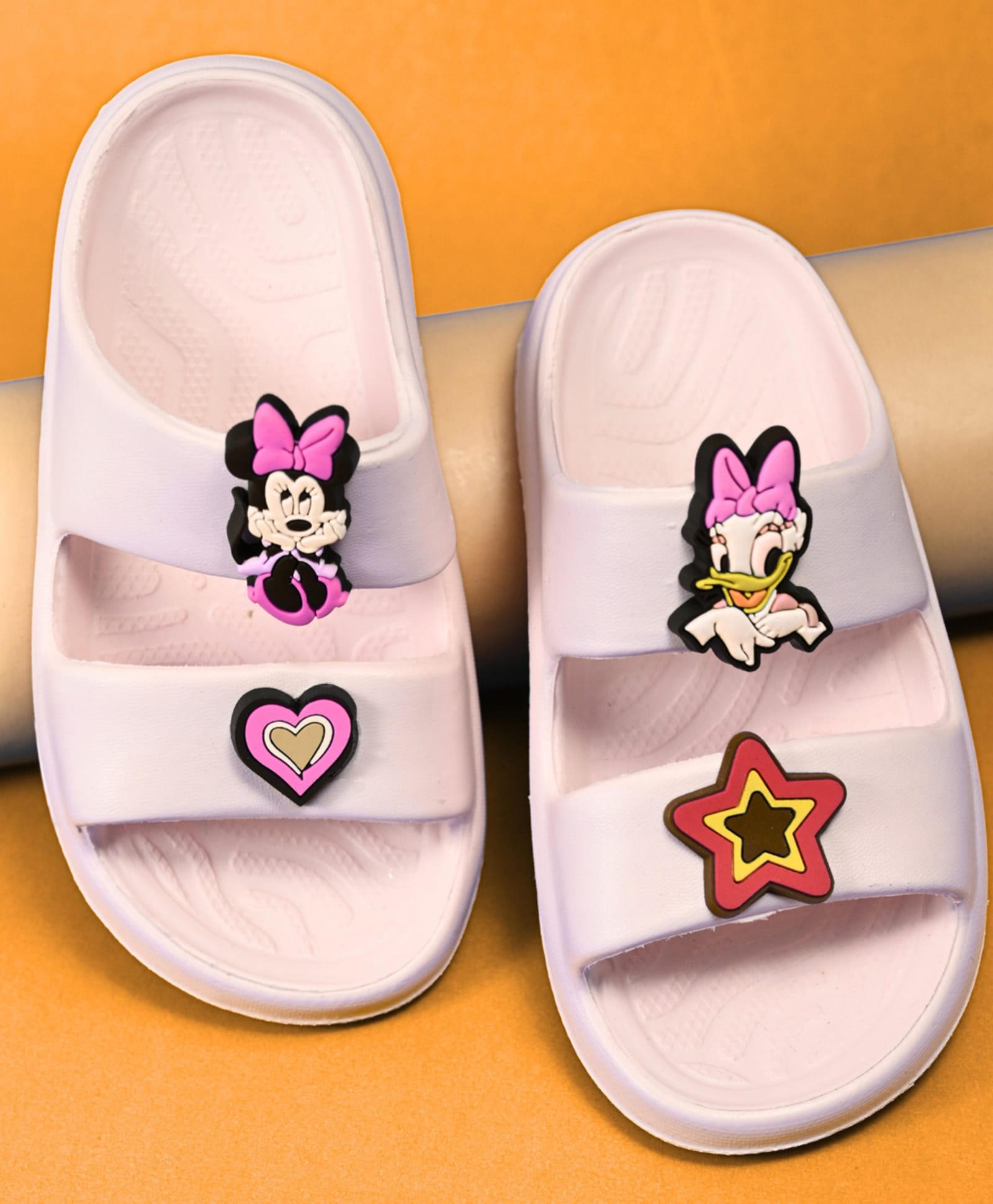 Yellow Bee Disney Featuring Mickey Mouse & Friends Minnie Mouse & Daisy Applique Detailed Flip Flops - Pink-image-33