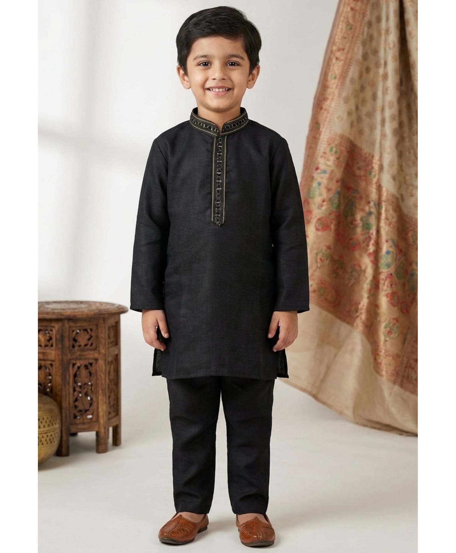 Lagorii Linen Woven Full Sleeves Mirror Work Placket Detailed Kurta & Pyjama Set - Black-picture-11