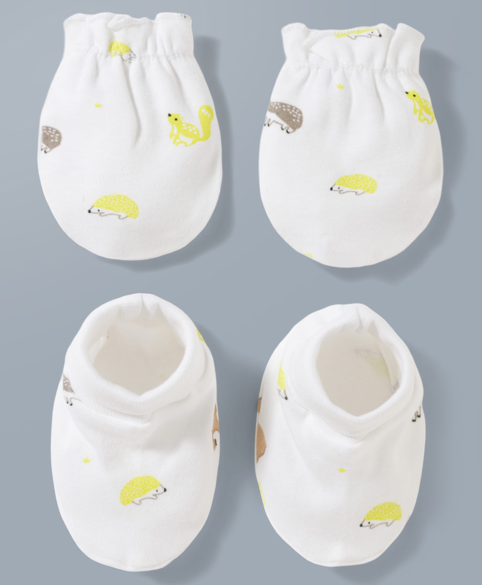 Babyhug 100% Cotton Interlock Knit Mittens & Booties With Squirrel Print - White-picture-15