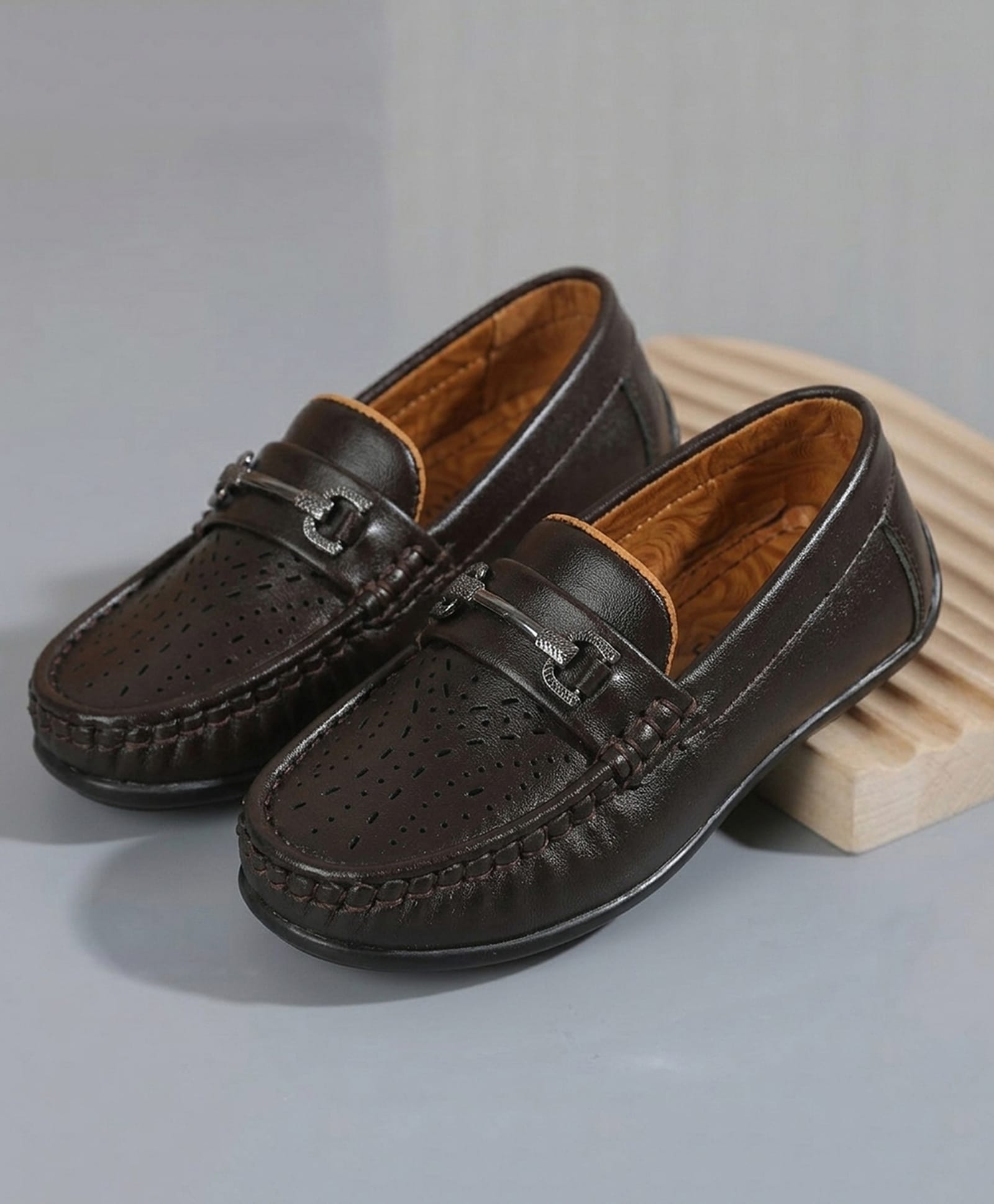 SHOES FOR JUNIORS Metal Applique Detailed Slip On Loafers - Brown-picture-27