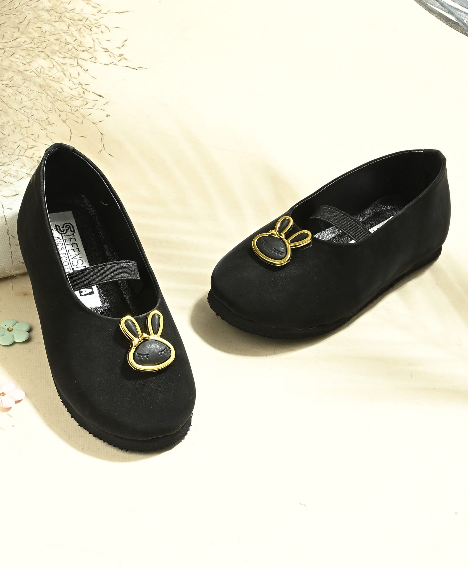 Stefens Bunny Applique Detailed Sandals - Black-picture-19
