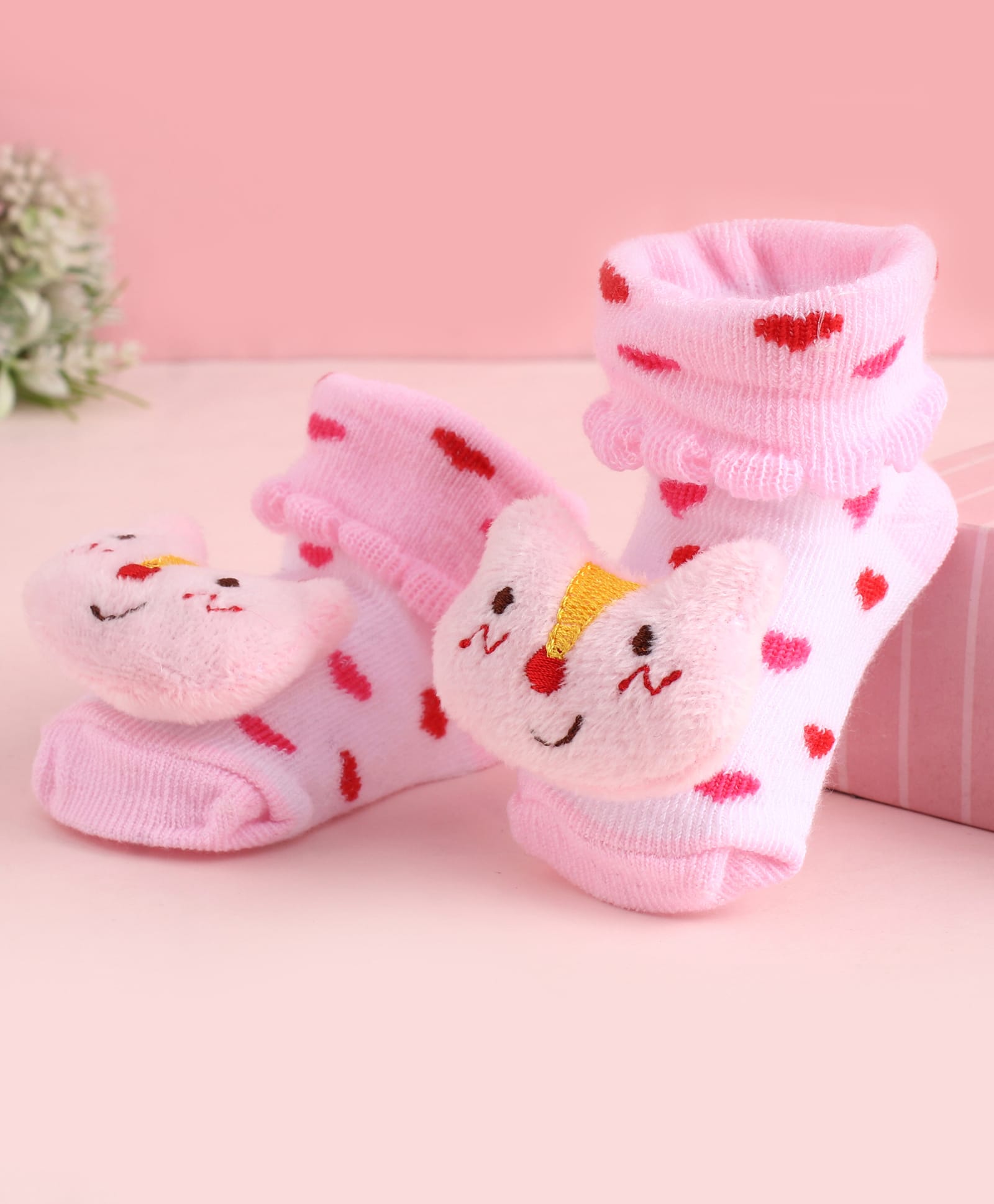 Cute Walk by Babyhug Fabric Socks Shoes With Large Hello Kitty Applique - Pink-picture-17