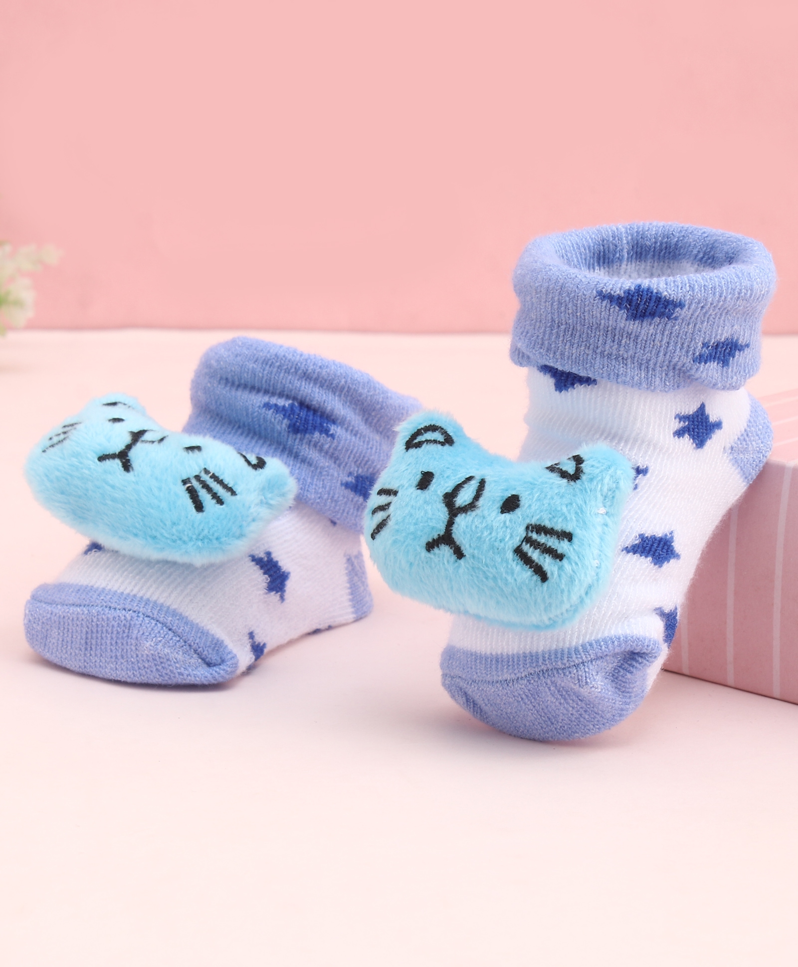 Cute Walk by Babyhug Socks with Large Kitty Applique - Purple-picture-20