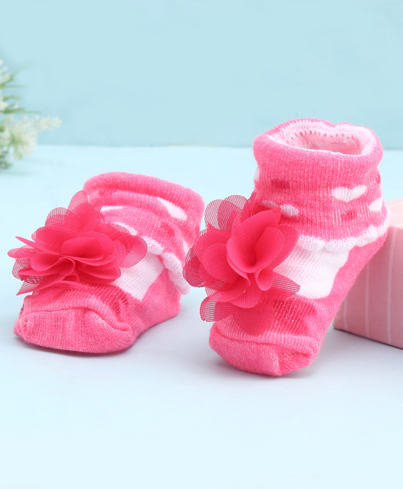 Cute Walk by Babyhug Socks With Large Floral Applique - Dark Pink-picture-19