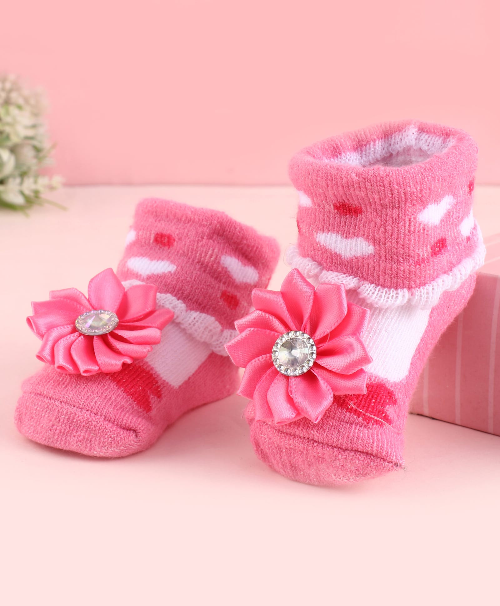 Cute Walk by Babyhug Fabric Socks Shoes With Hearts & Floral Large Applique - Pink-picture-24