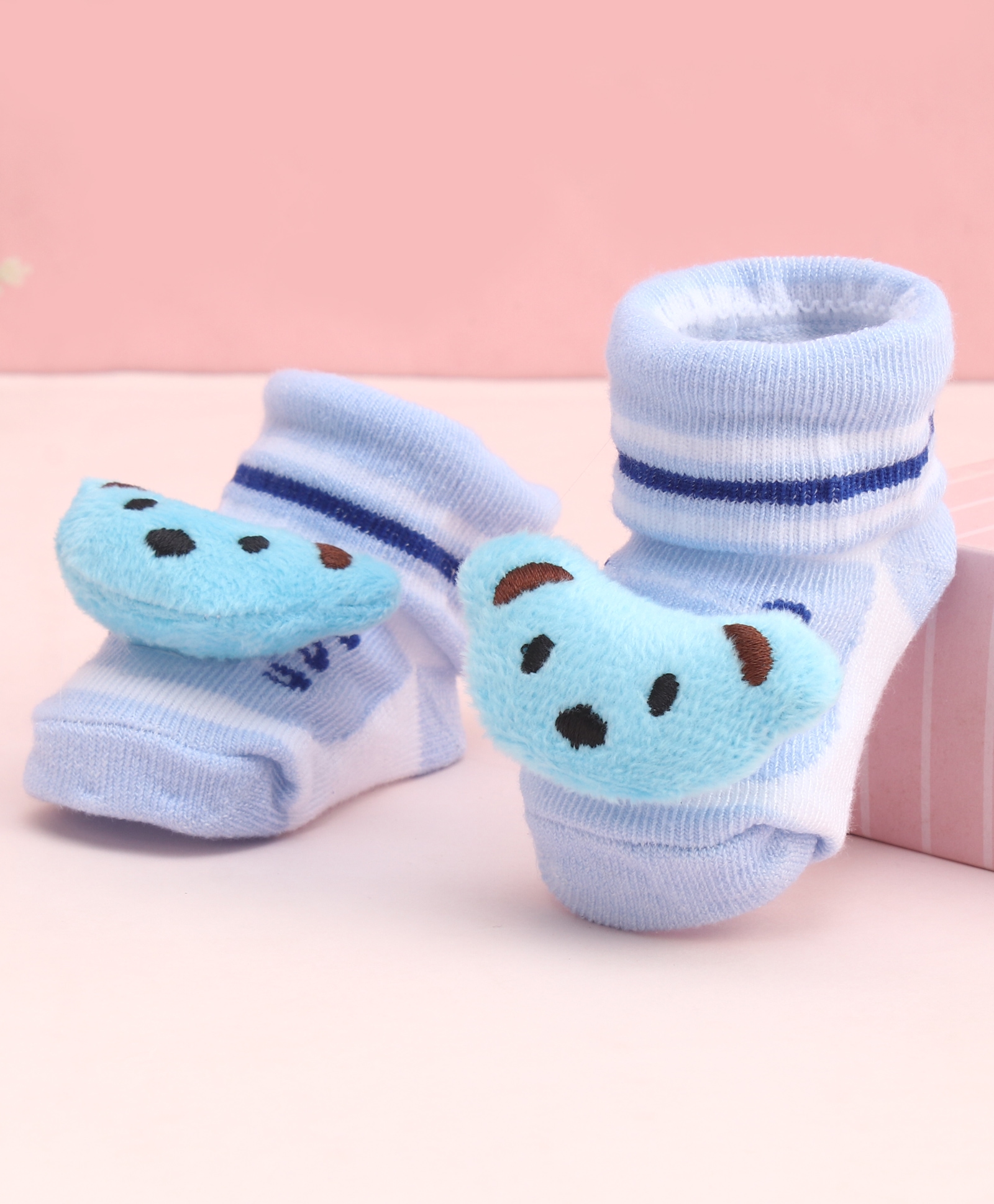 Cute Walk by Babyhug Socks With Large Bear Applique - Purple-picture-28