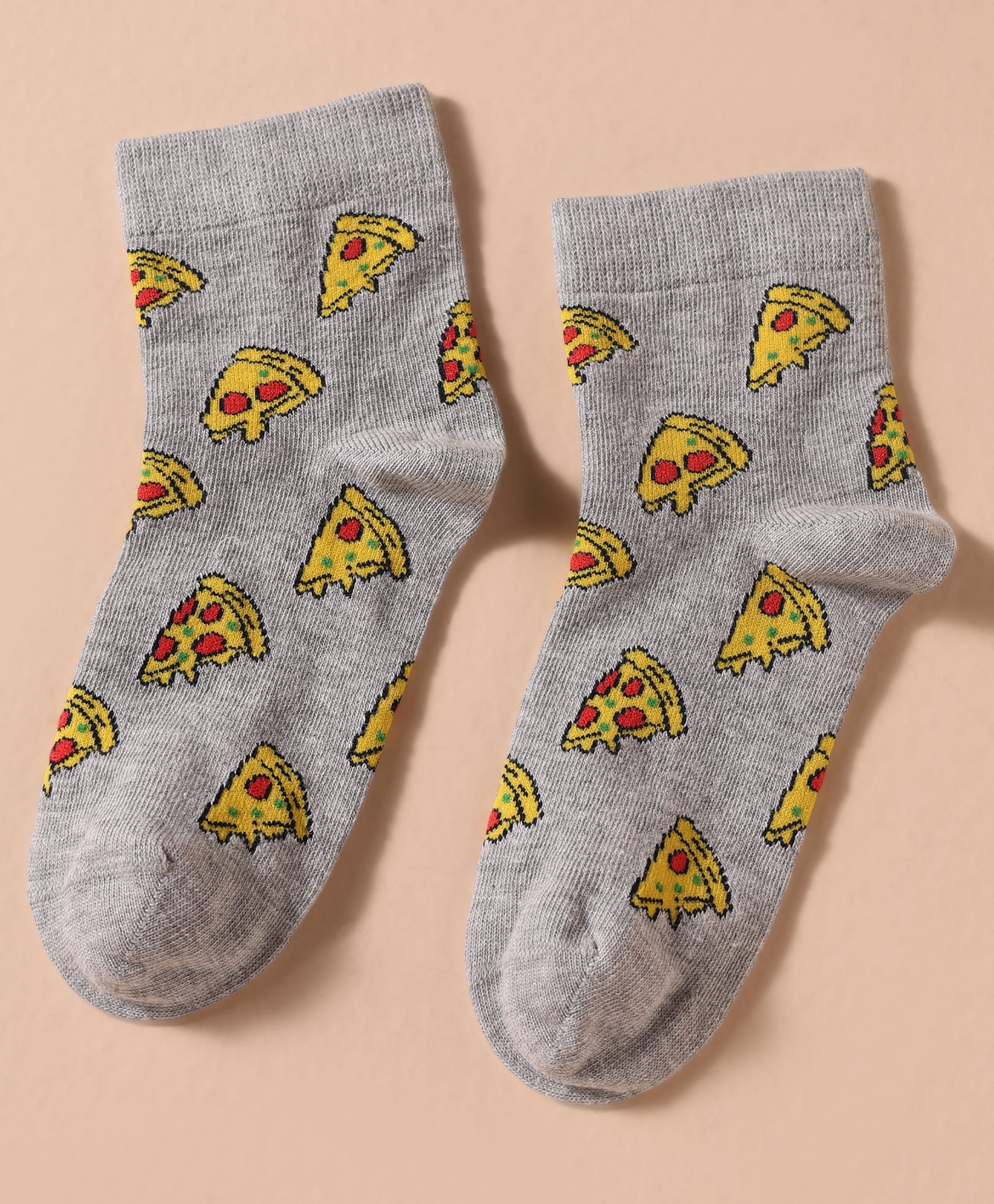 Mustang Knit Ankle Length Socks With Pizza Design - Grey