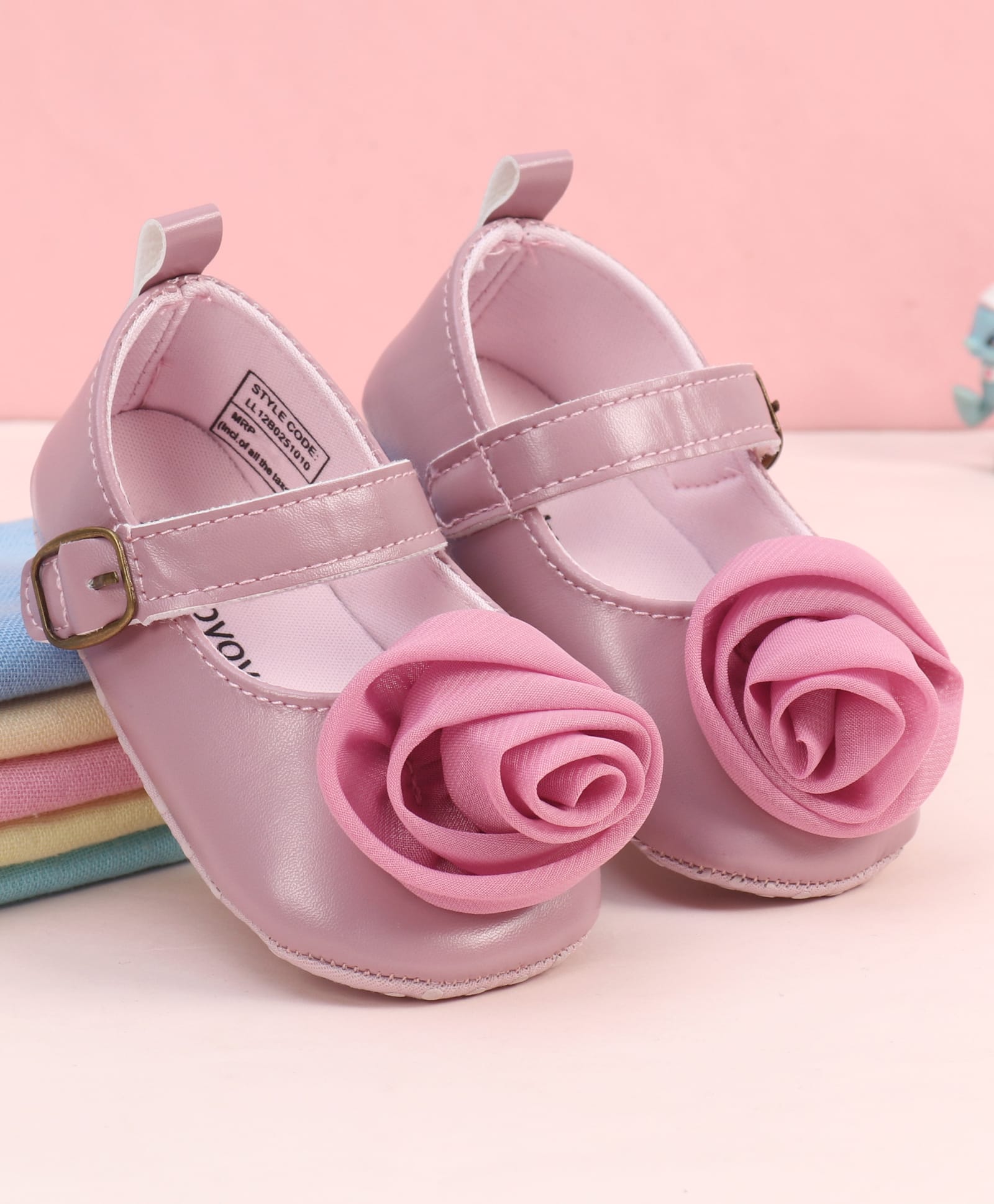 Babyoye Buckle Closure Booties With Floral Applique - Pink-picture-22