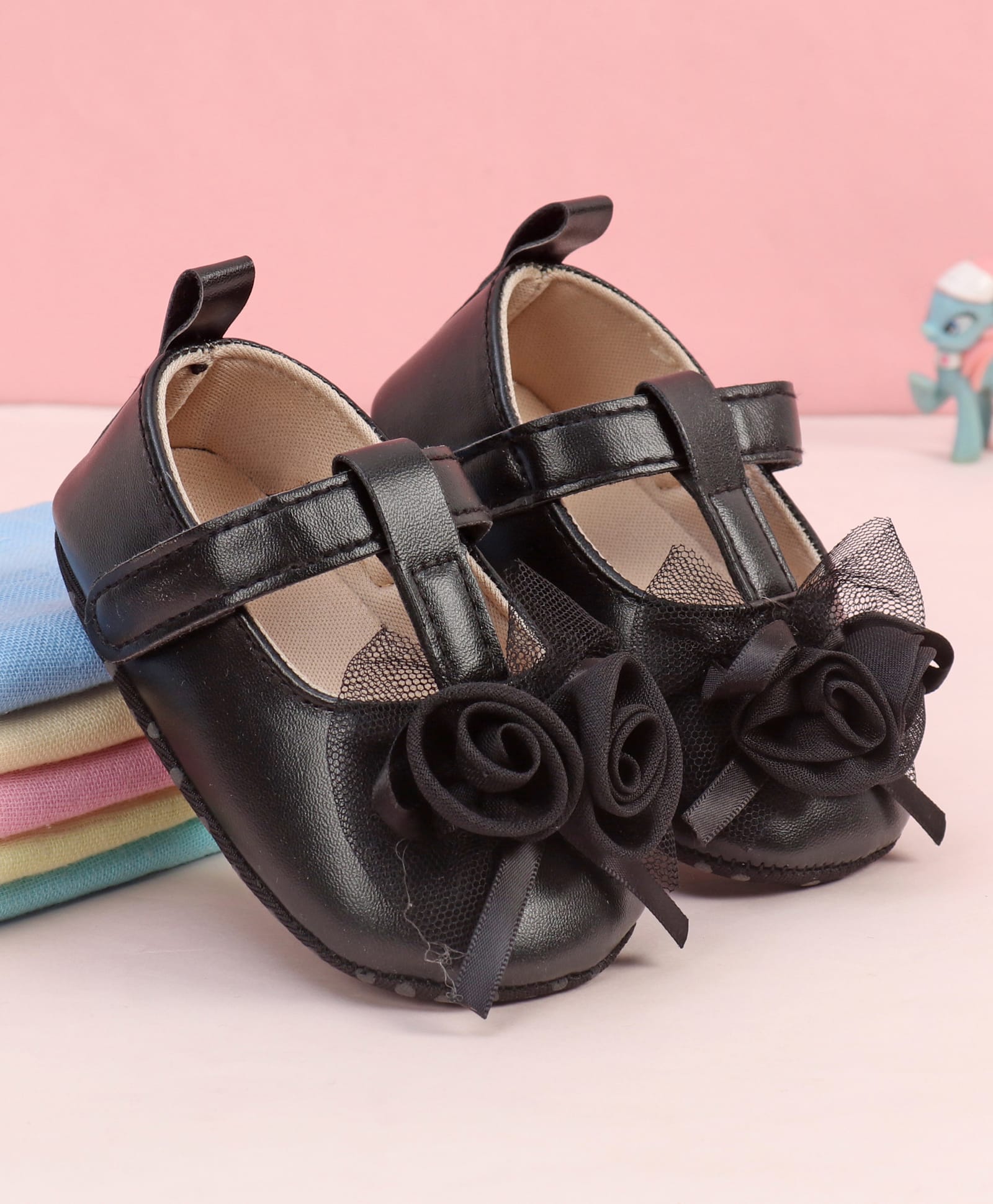 Babyoye Velcro Closure Booties With Floral Applique - Black-picture-25