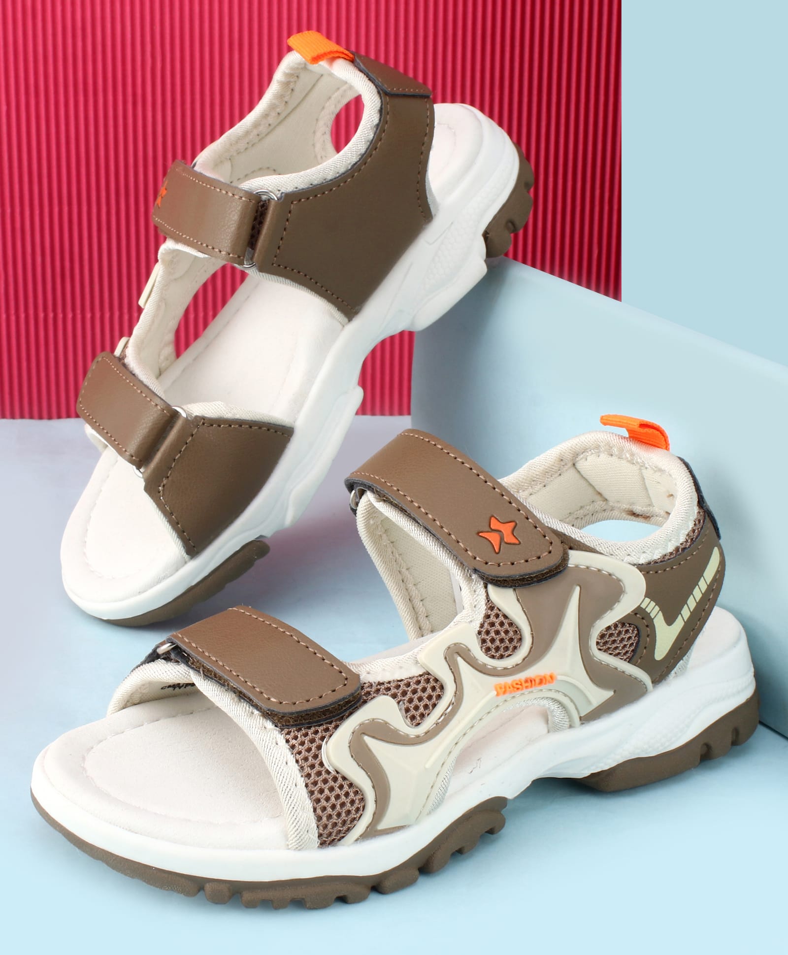 Cute Walk by Babyhug Velcro Closure Solid Sandal - Brown-image-33