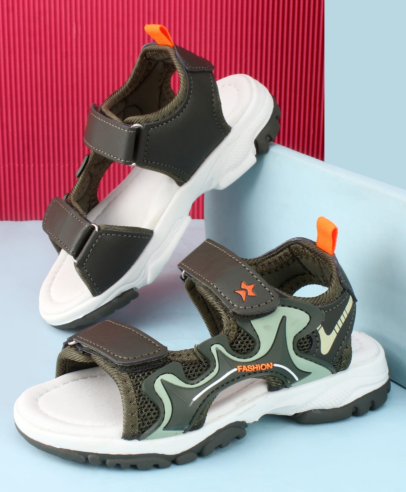 Cute Walk by Babyhug Velcro Closure Solid Sandal - Green-picture-20