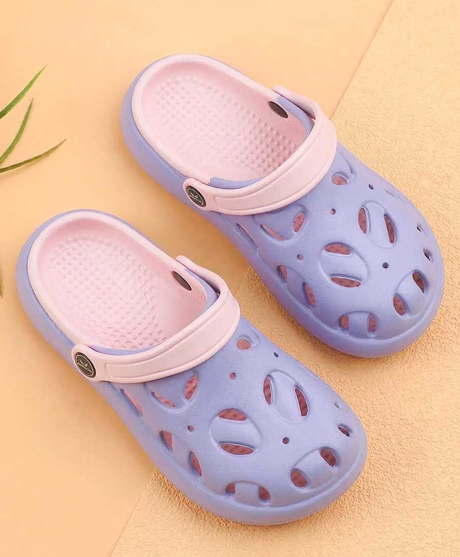 BERSACHE Colour Blocked Perforated Slingback Clogs - Pink-image-41