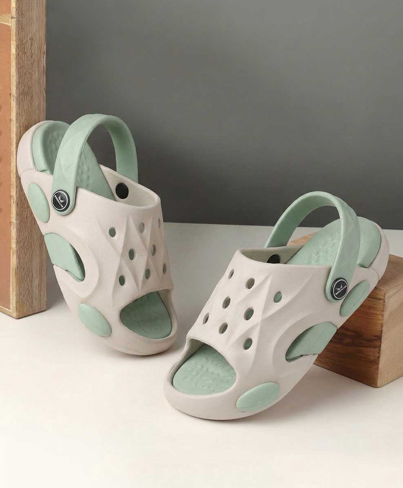 BERSACHE Colour Blocked Perforated Slingback Clogs - Green-image-35