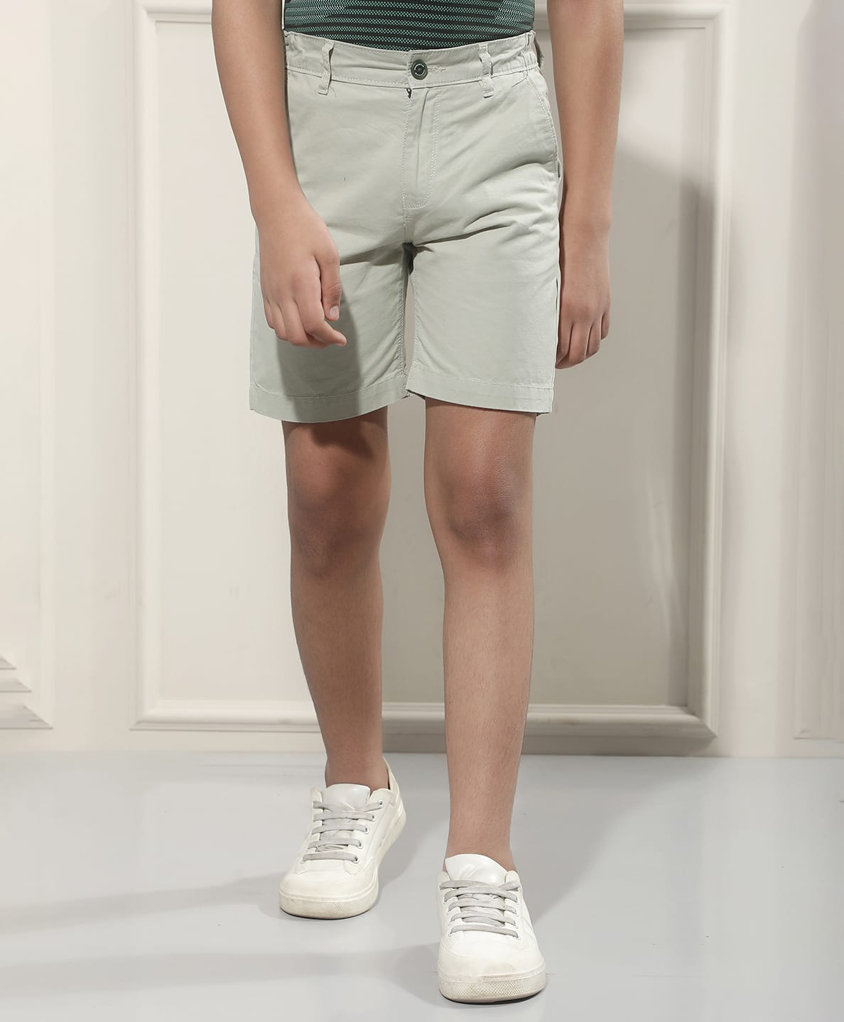 CRIMSOUNE CLUB Cotton Woven Solid Shorts - Green-picture-43