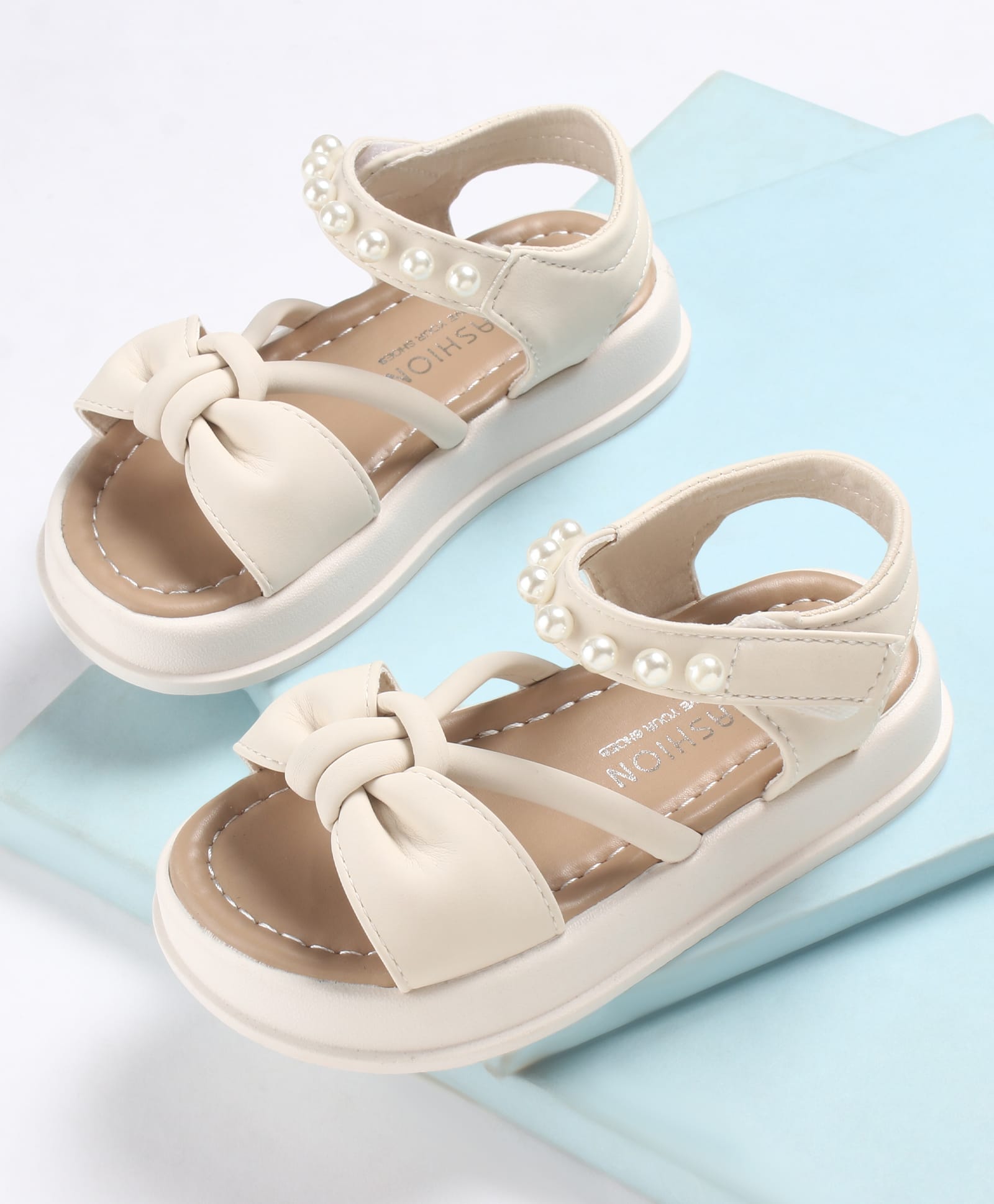 KIDLINGSS Pearl Embellished Bow Designed Velcro Closure Sandals - Off White-picture-24