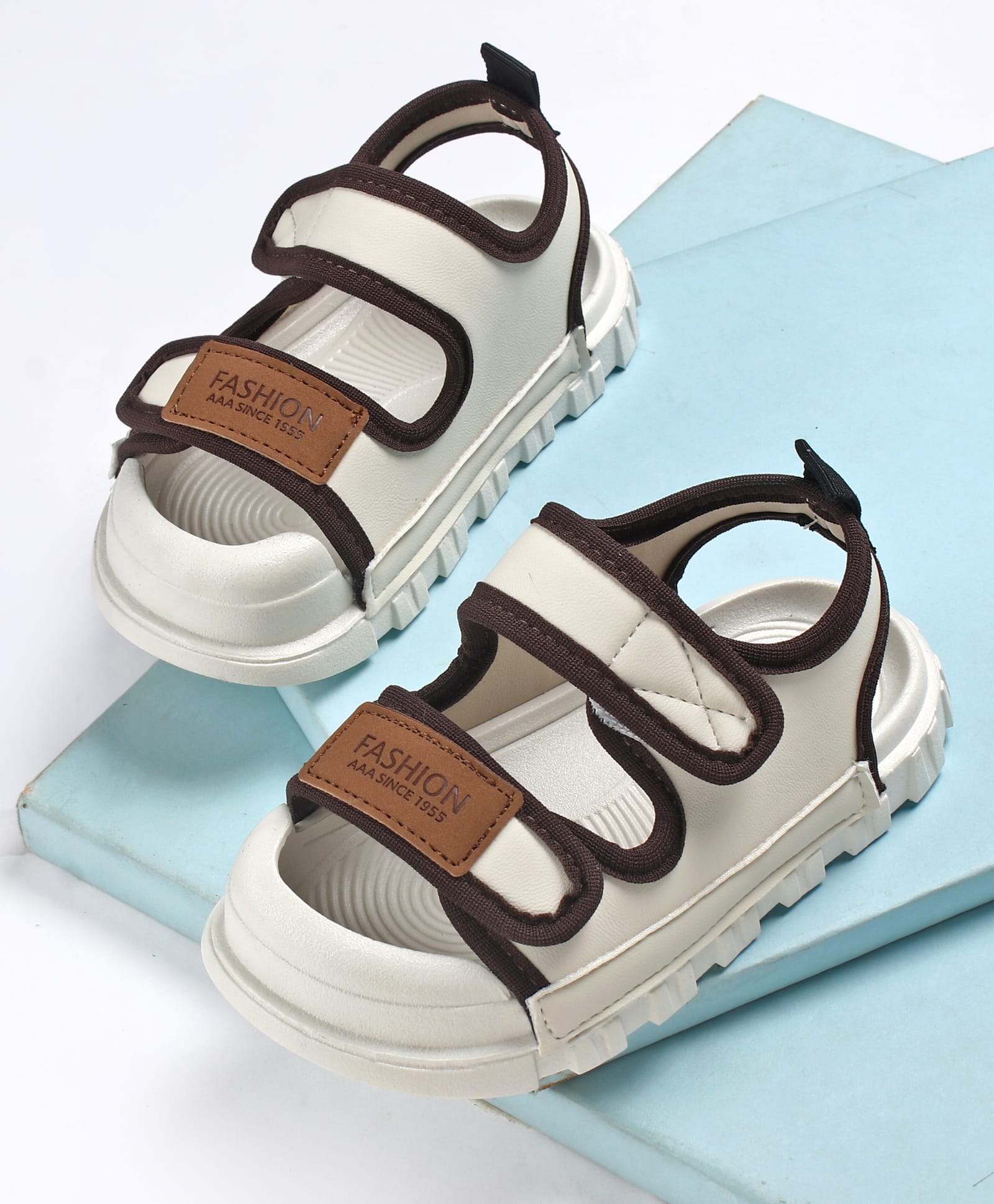 KIDLINGSS Patch Applique Detailed Velcro Closure Sandals - White-image-46