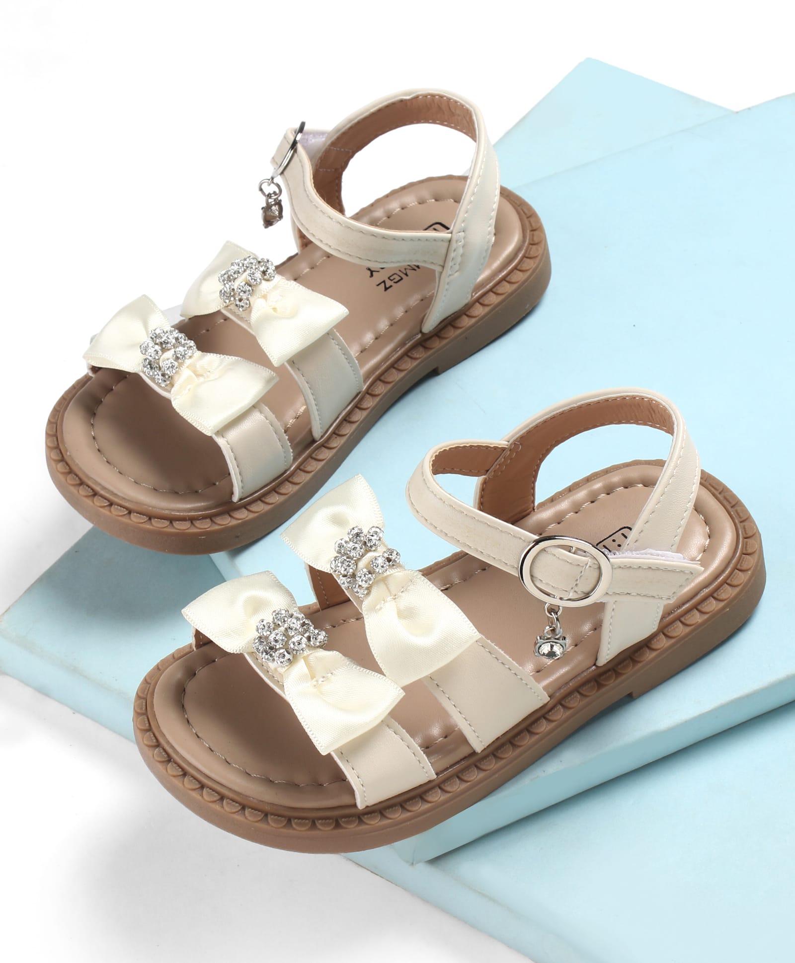 KIDLINGSS Stone Embellished Bow Applique Detailed Buckle Closure Sandals - Off White-picture-10