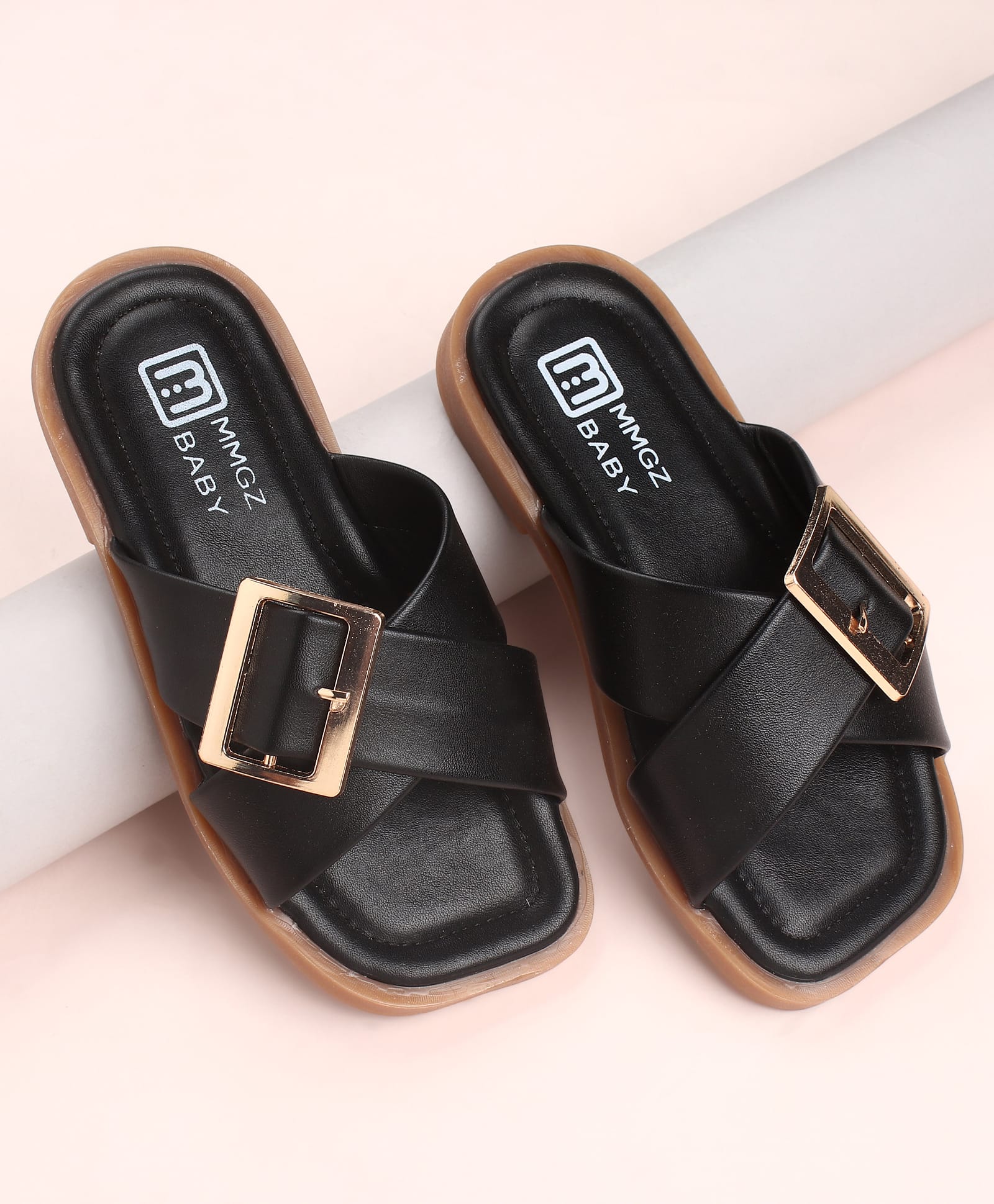 KIDLINGSS Solid Crossed Strap Detailed Slip On Sandals - Black-picture-19