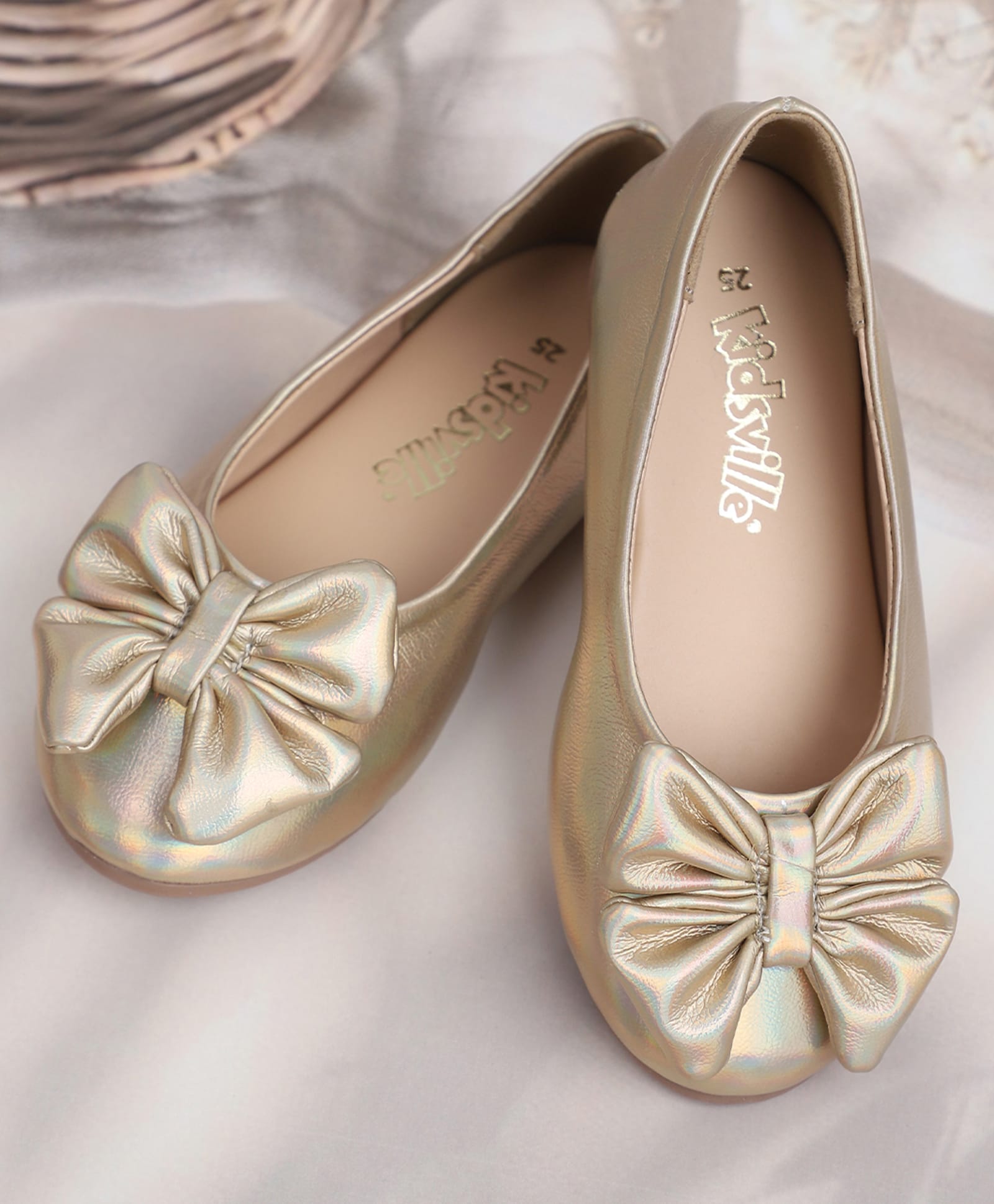 Kidsville Bow Applique Detailed Metallic Slip On Ballerinas - Gold-image-17