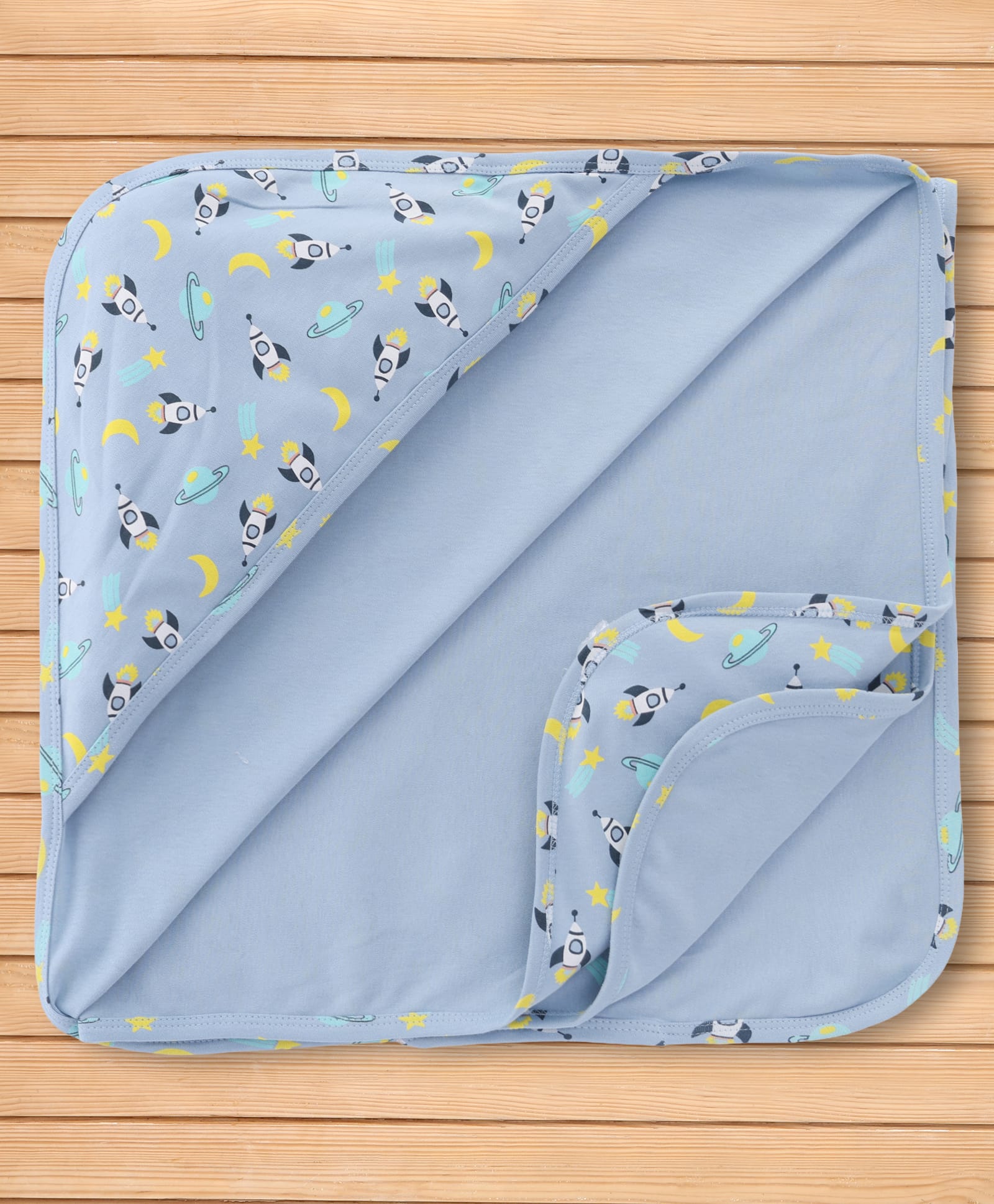 CUCUMBER Interlock Knit Space Theme Printed Hooded Towel L 90 x B 90 cm - Light Blue-image-26