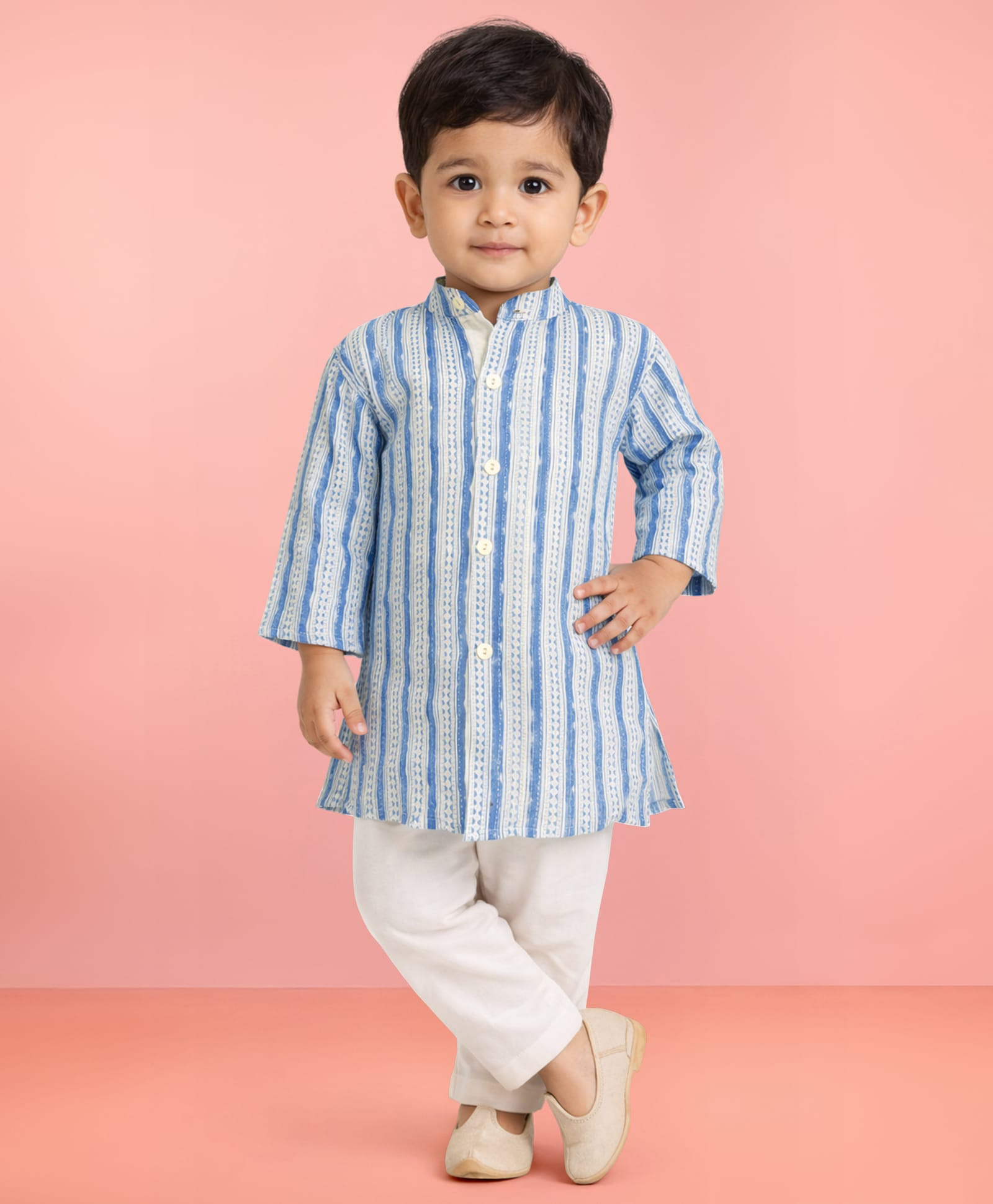 Vastramay Cotton Woven Full Sleeves Striped & Geometric Printed Kurta Pyjama Set - Blue-image-3