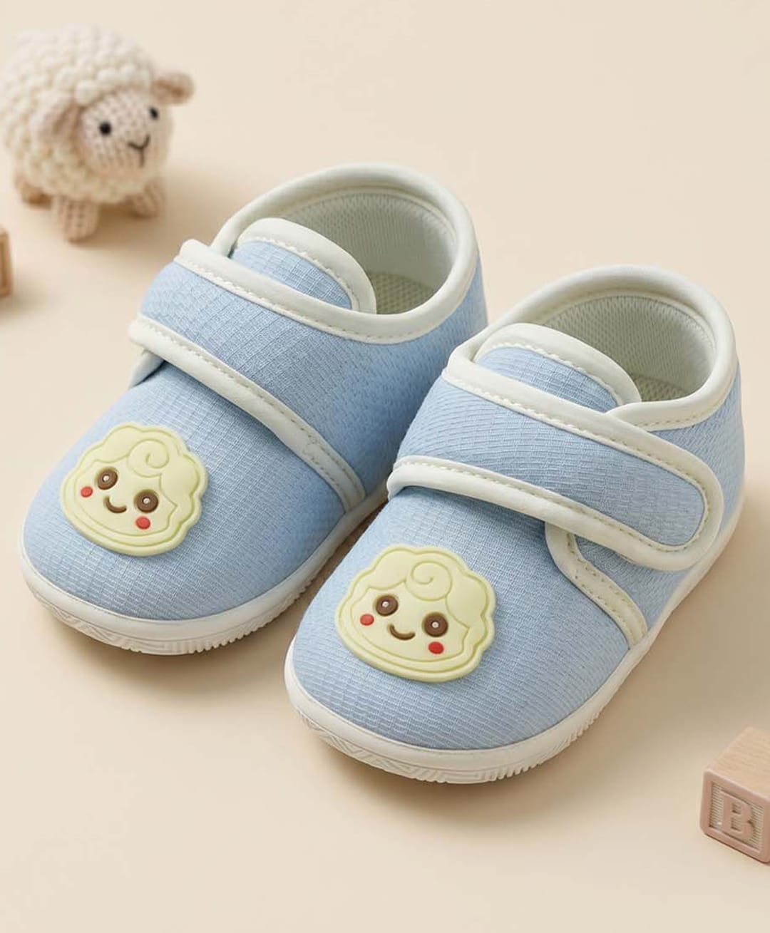 Baby Moo Cartoon Applique Detailed Velcro Closure Booties - Blue-picture-47