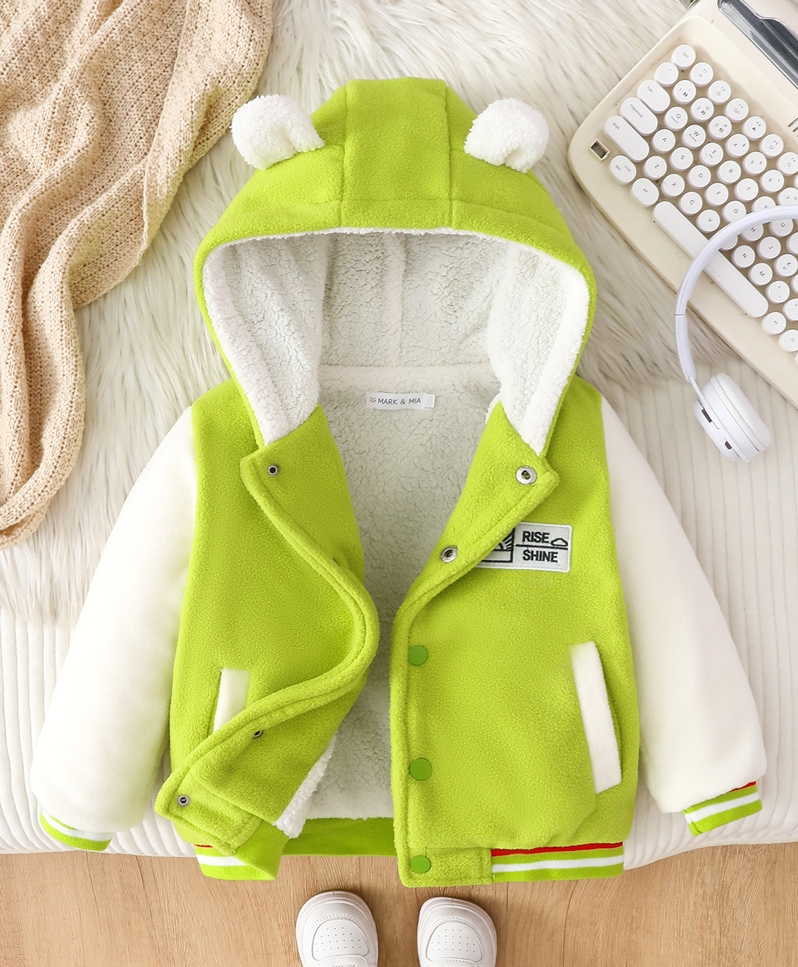 Mark & Mia Full Sleeves Hoodie With Patch - Lime Green-image-1