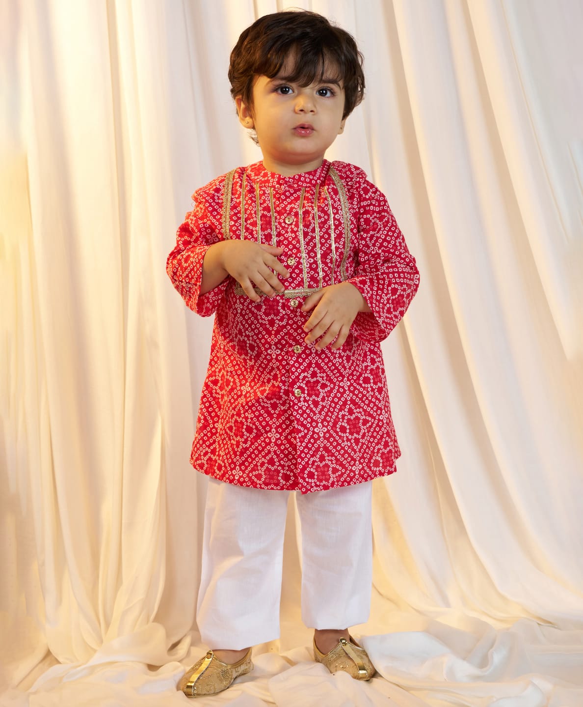 Vastramay Cotton Woven Full Sleeves Lace Embellished Bandhani Printed Kurta & Pyjama Set - Red-image-36