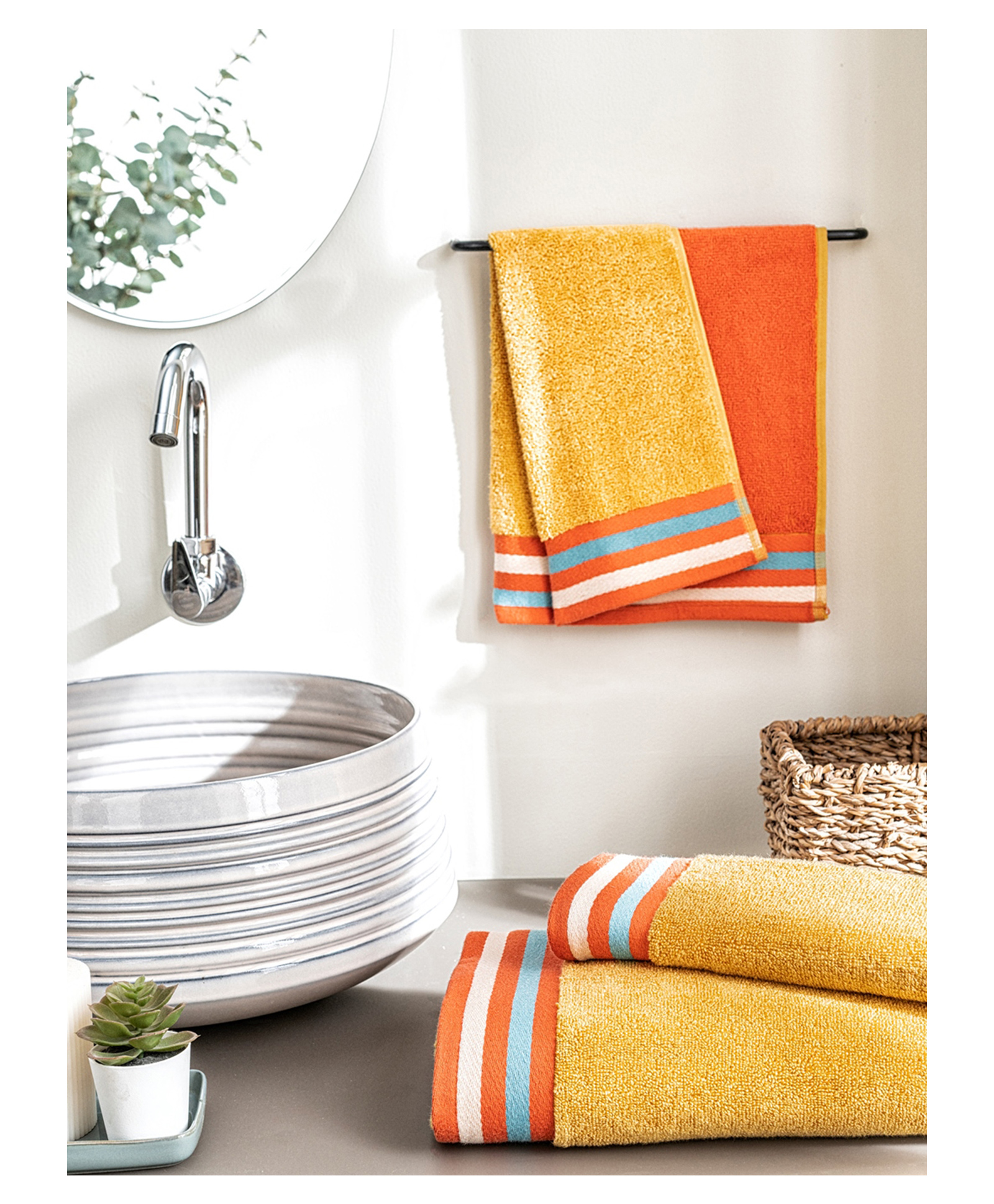 d'decor D Décor Zest Golden Flamingo Hand Towel - Orange-picture-25