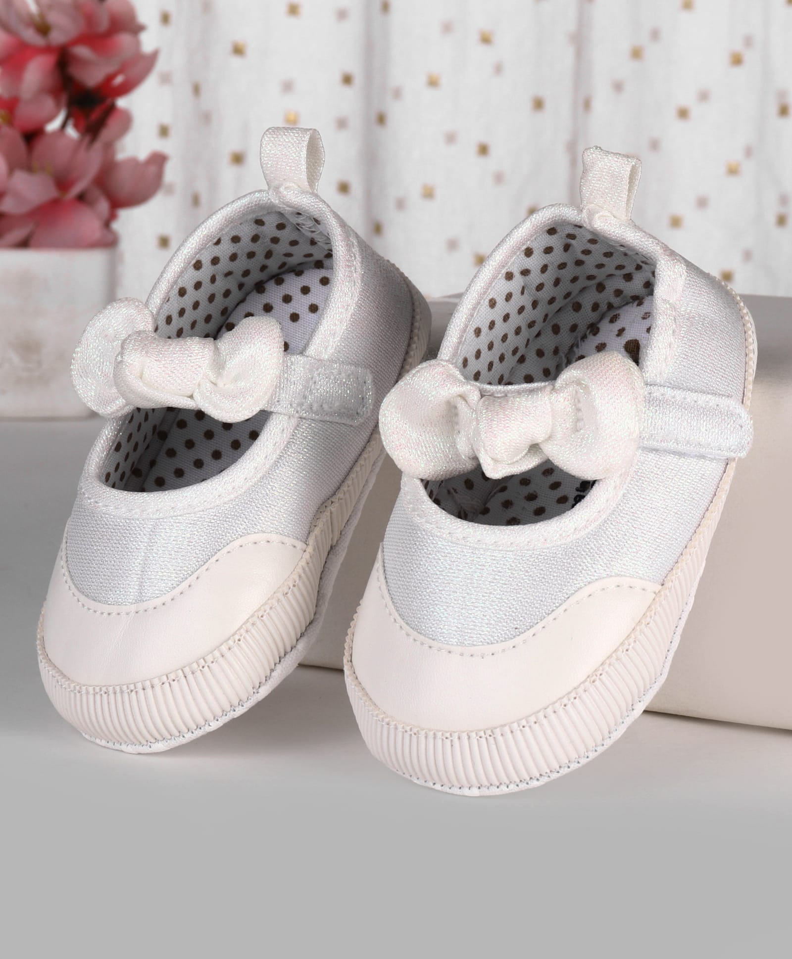 Cute Walk by Babyhug Velcro Closure Booties With Bow Applique - Silver-image-33