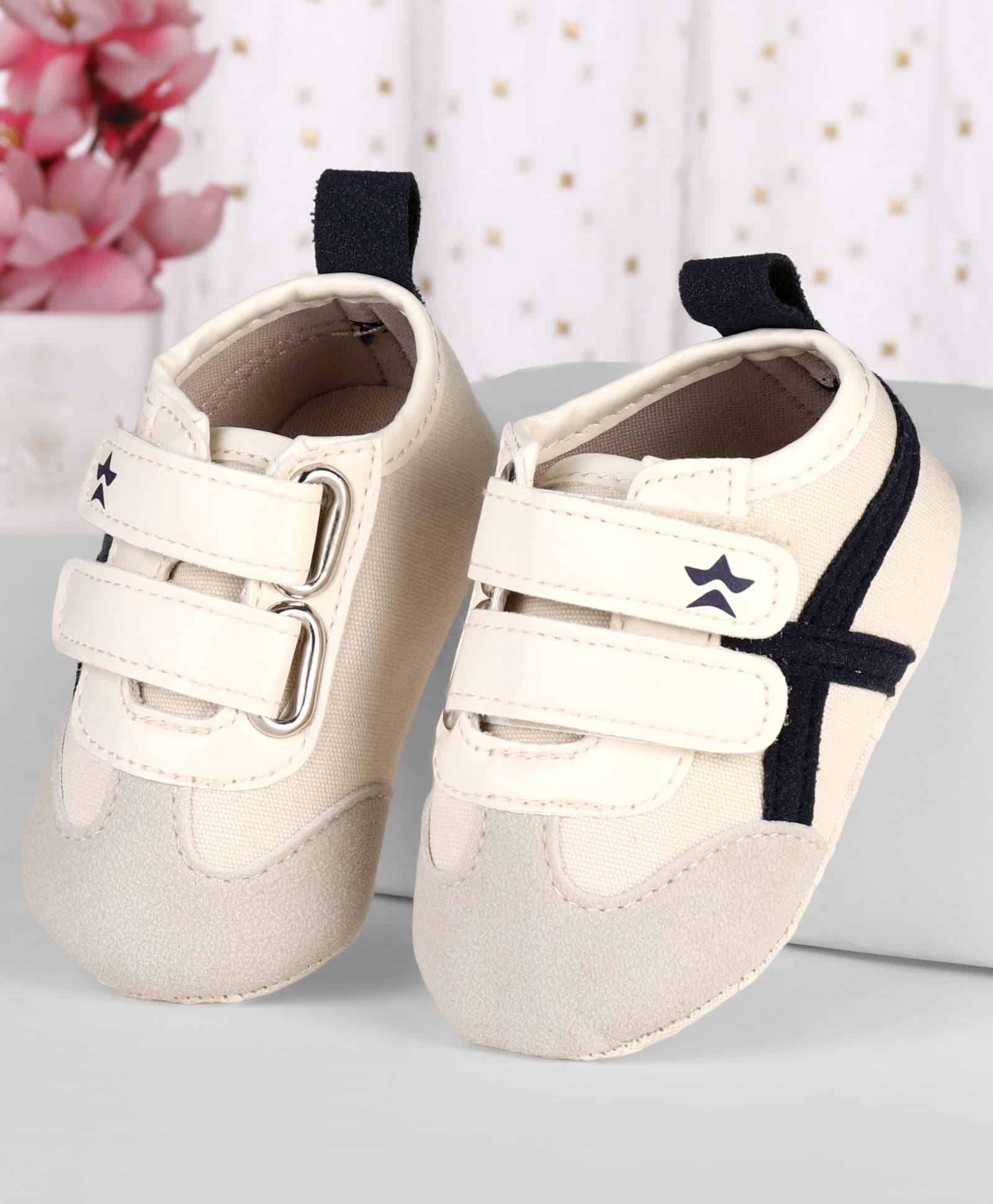 Cute Walk by Babyhug Velcro Closure Solid Booties - Beige-image-23